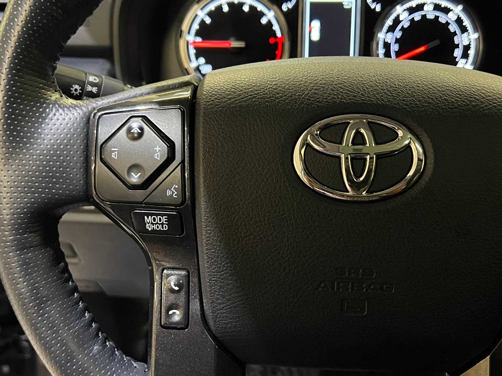 Thumbnail: 2023 Toyota 4Runner - 22