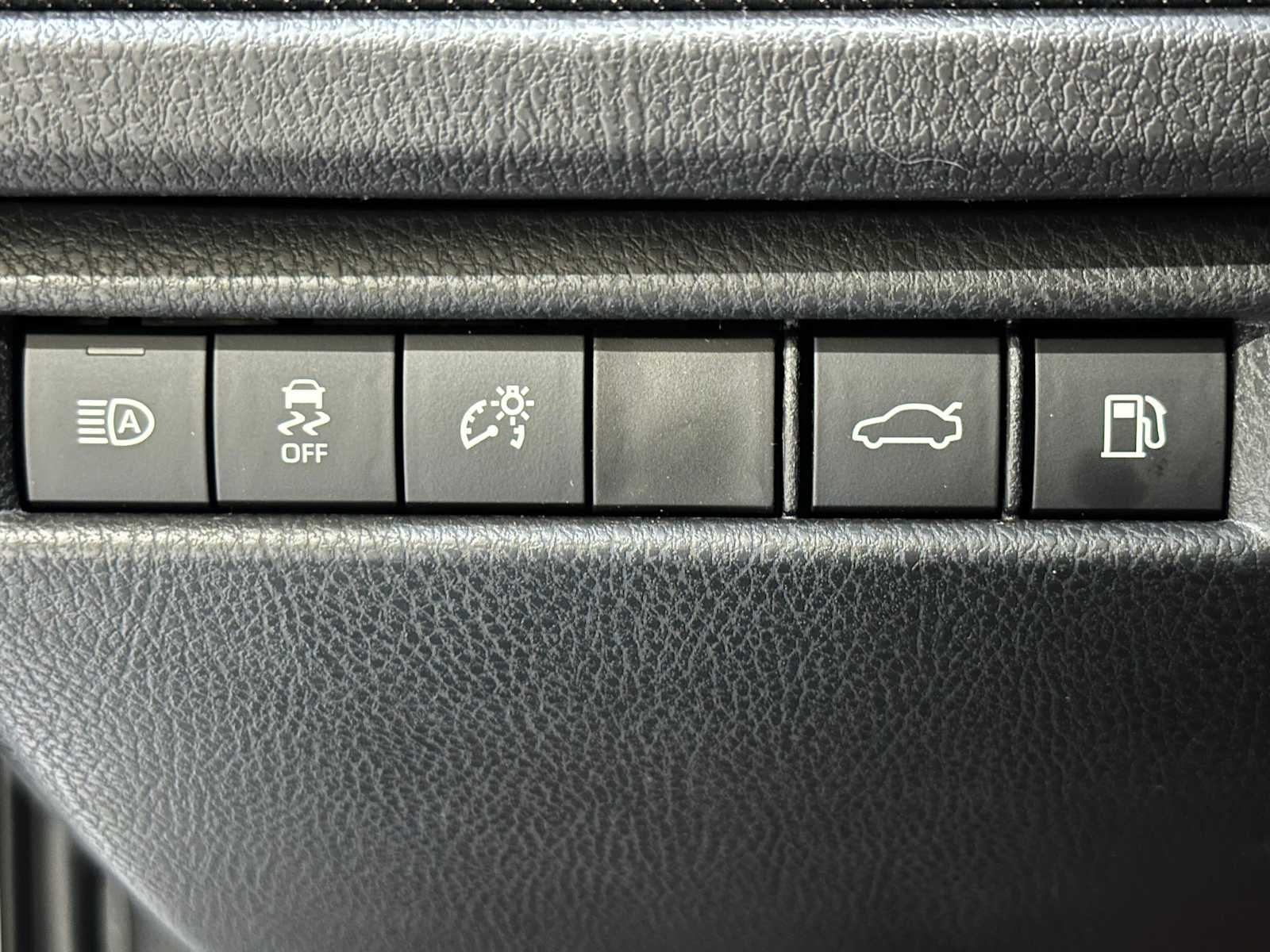 Thumbnail: 2026 Toyota Camry - 19