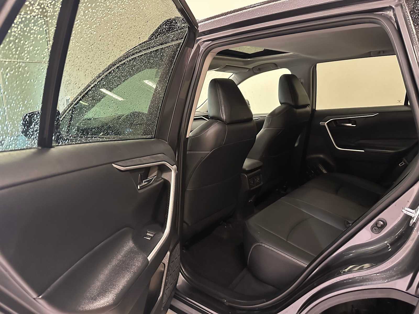 Thumbnail: 2022 Toyota RAV4 - 24