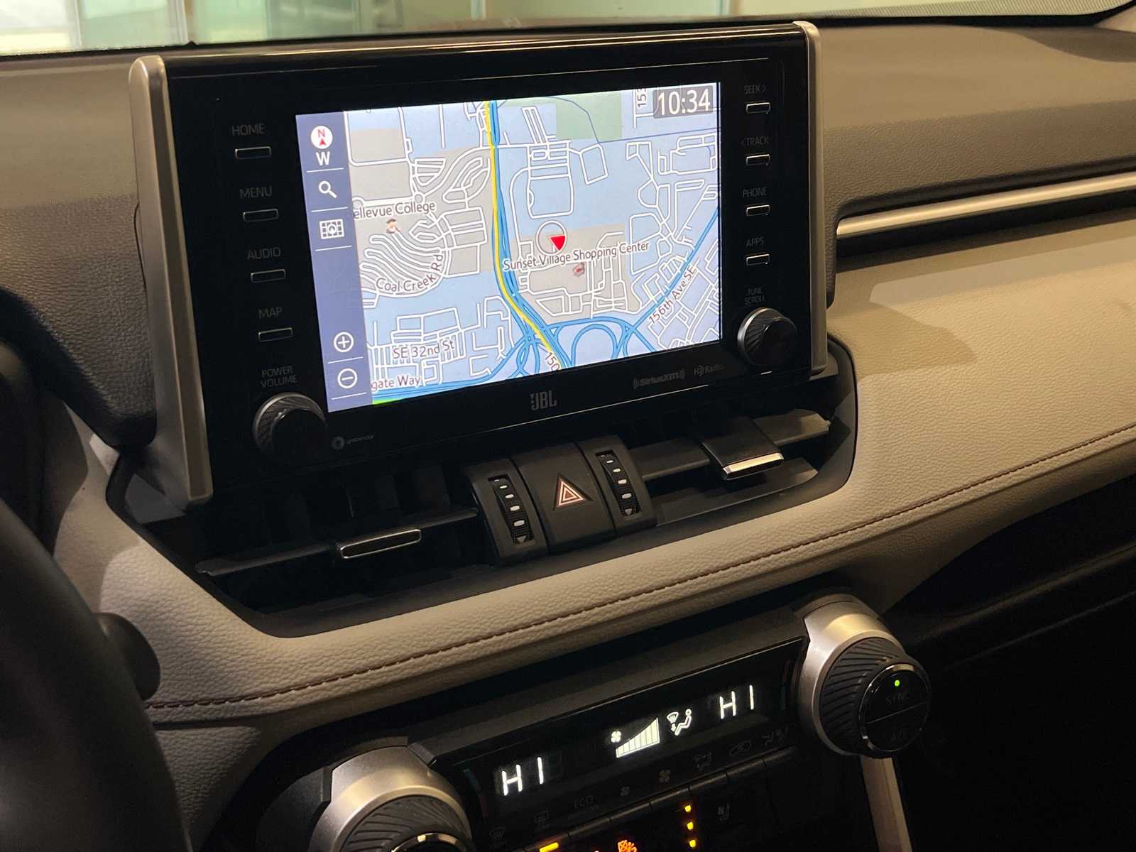 Thumbnail: 2020 Toyota RAV4 - 25