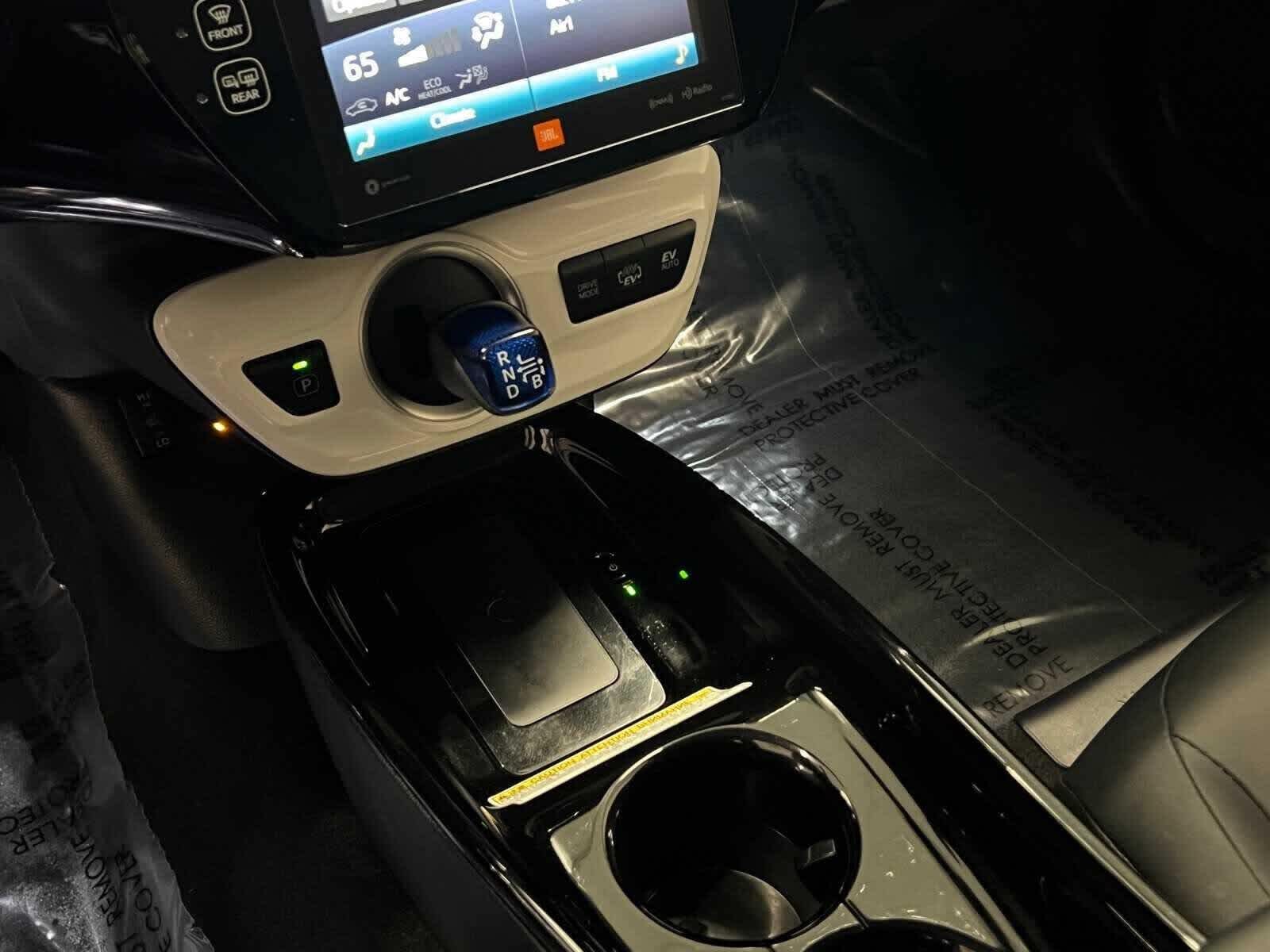 Thumbnail: 2018 Toyota Prius Prime - 21