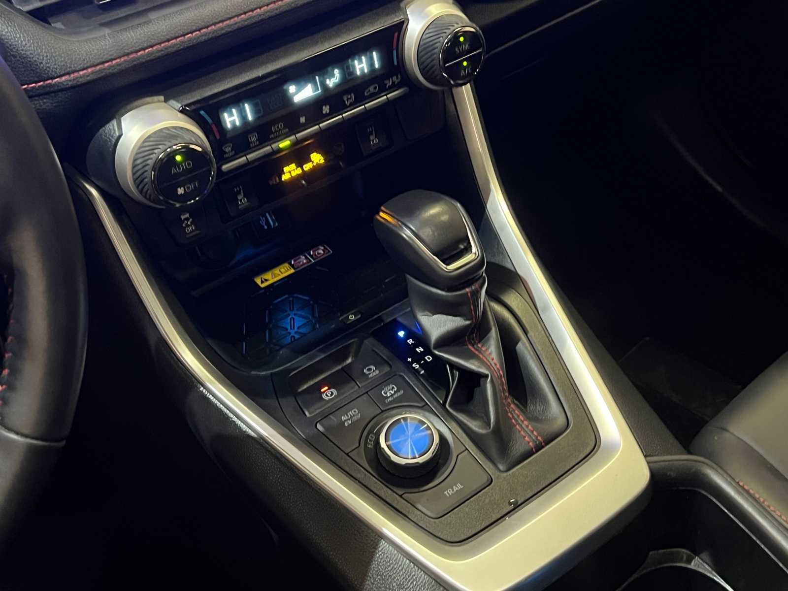 Thumbnail: 2024 Toyota RAV4 - 23