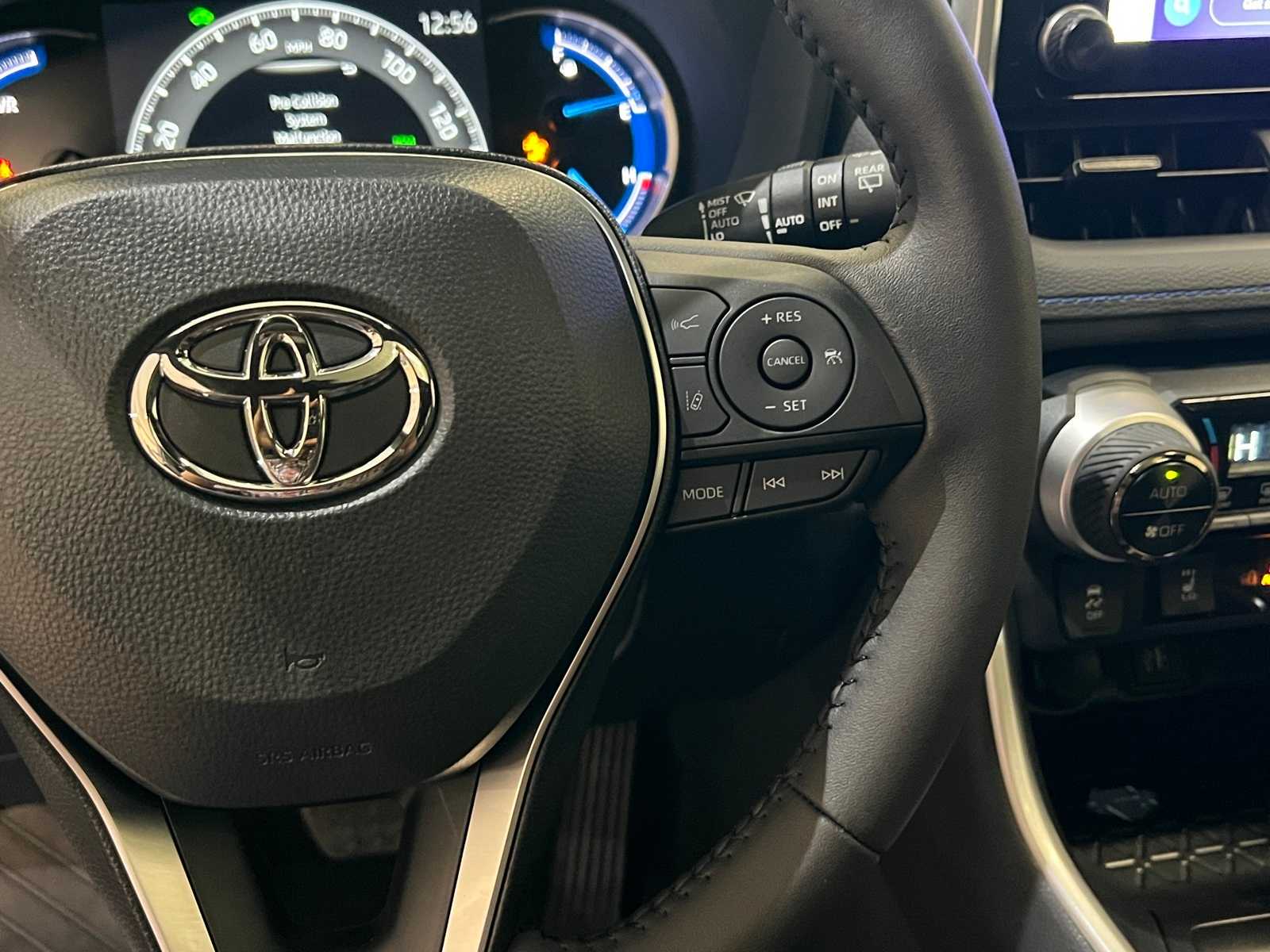 Thumbnail: 2025 Toyota RAV4 - 21