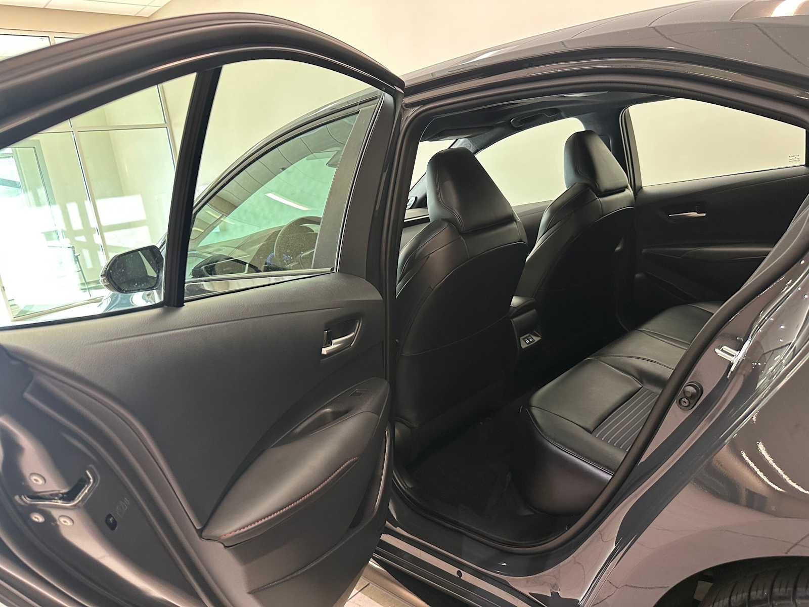 Thumbnail: 2025 Toyota Corolla - 30