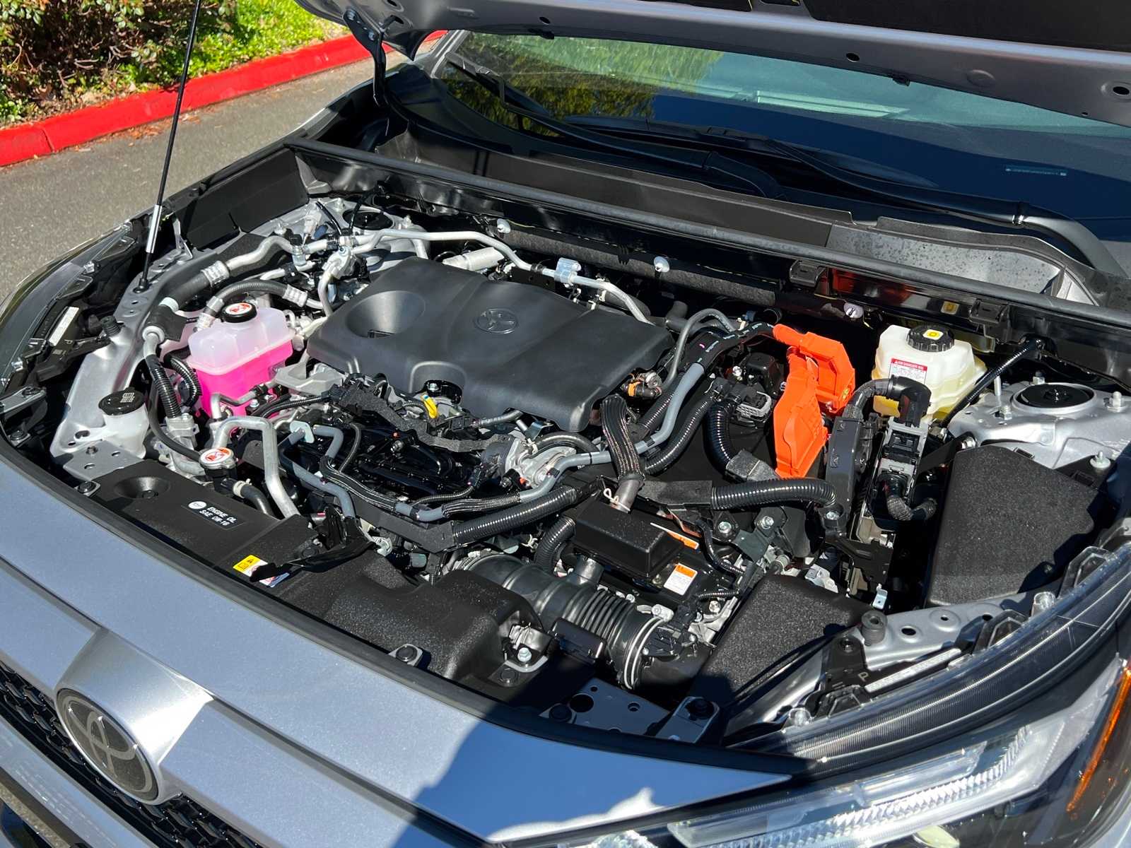 2025 Toyota RAV4 XSE 9