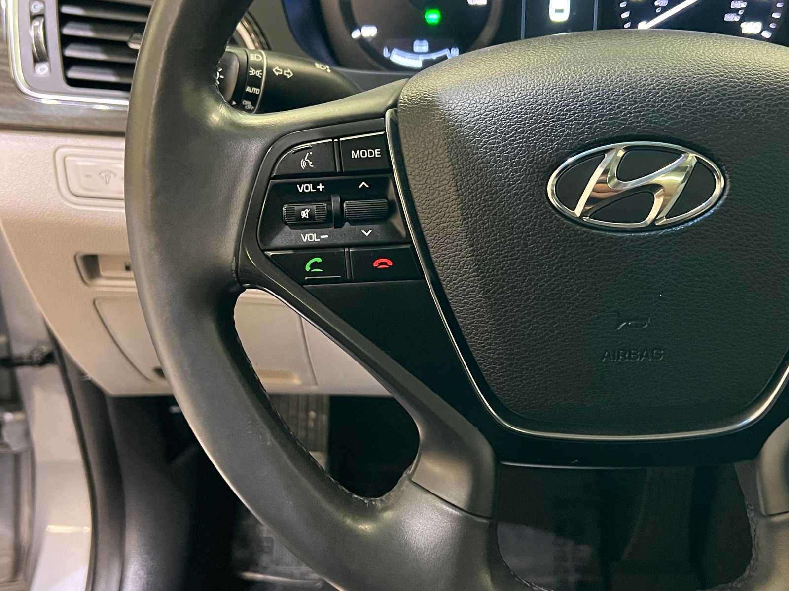 Thumbnail: 2016 Hyundai Sonata - 22