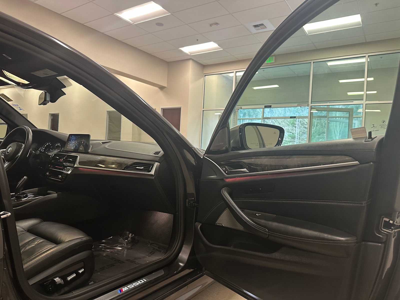 Thumbnail: 2018 BMW 5 Series - 29