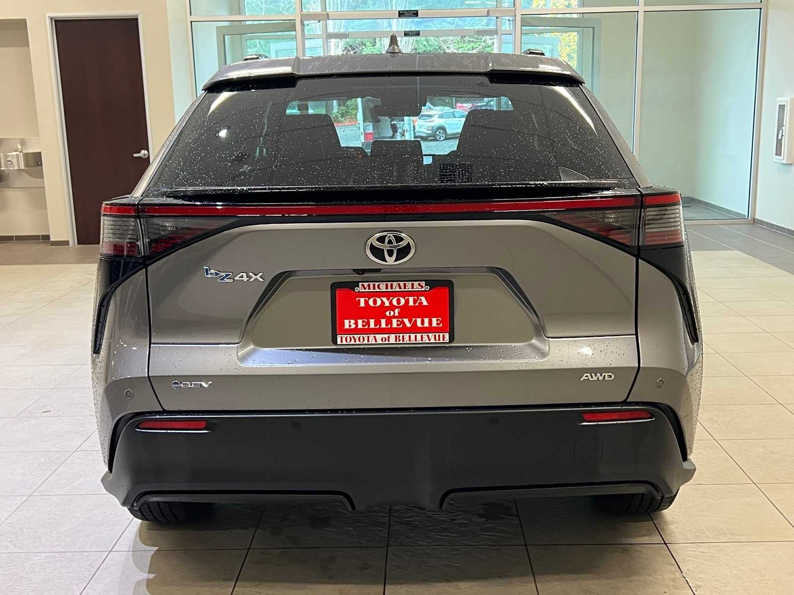 Thumbnail: 2024 Toyota bZ4X - 5