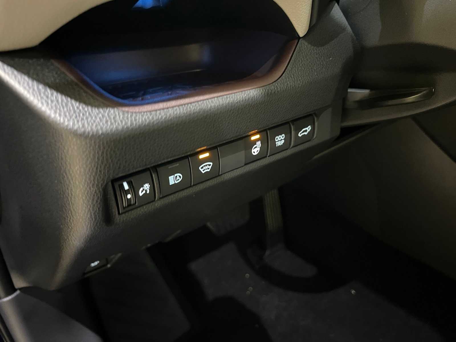 Thumbnail: 2025 Toyota RAV4 - 16