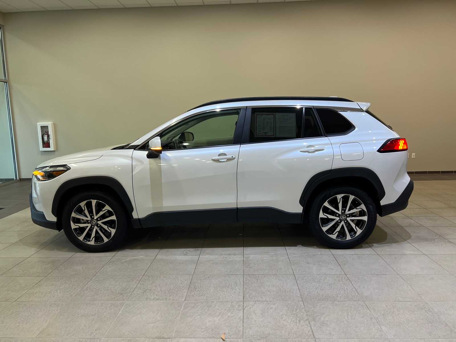 Thumbnail: 2023 Toyota Corolla Cross - 3