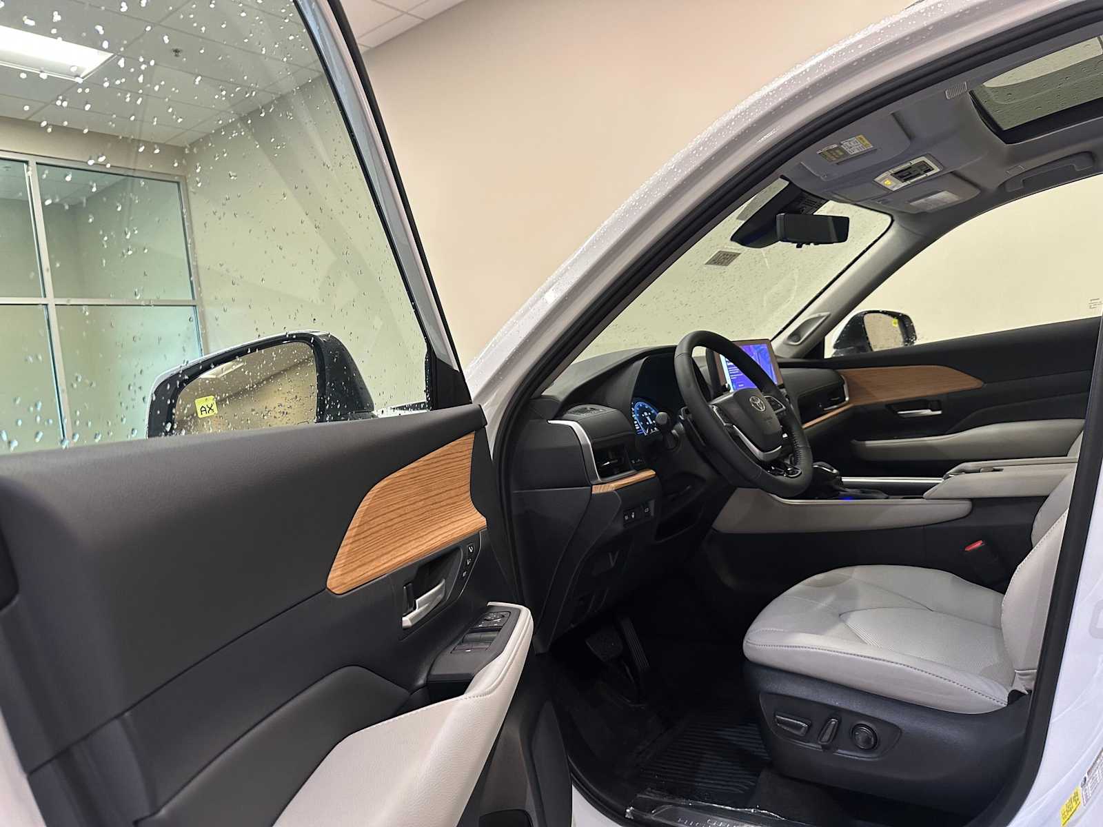 Thumbnail: 2026 Toyota Grand Highlander - 21