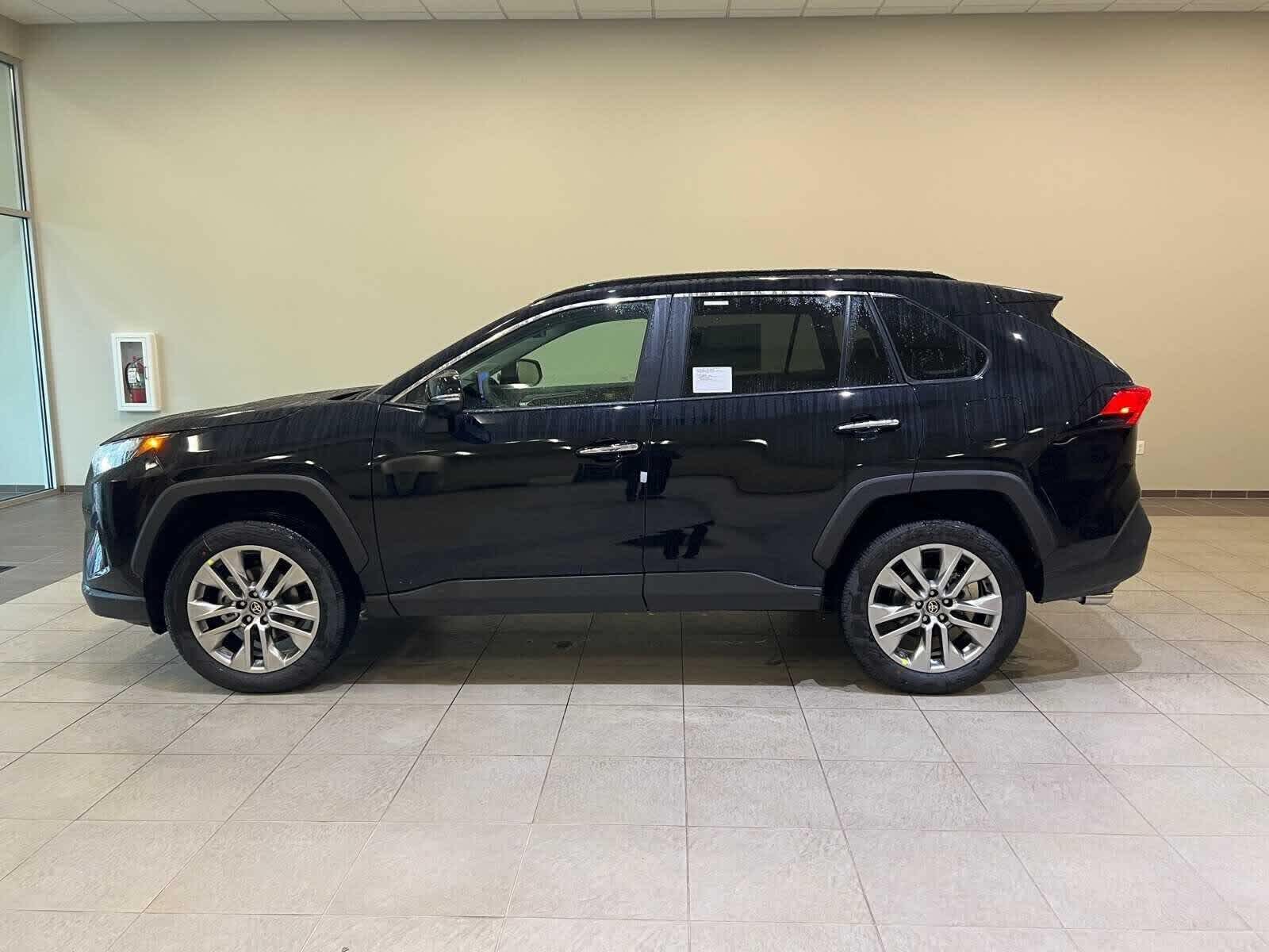 Thumbnail: 2025 Toyota RAV4 - 3