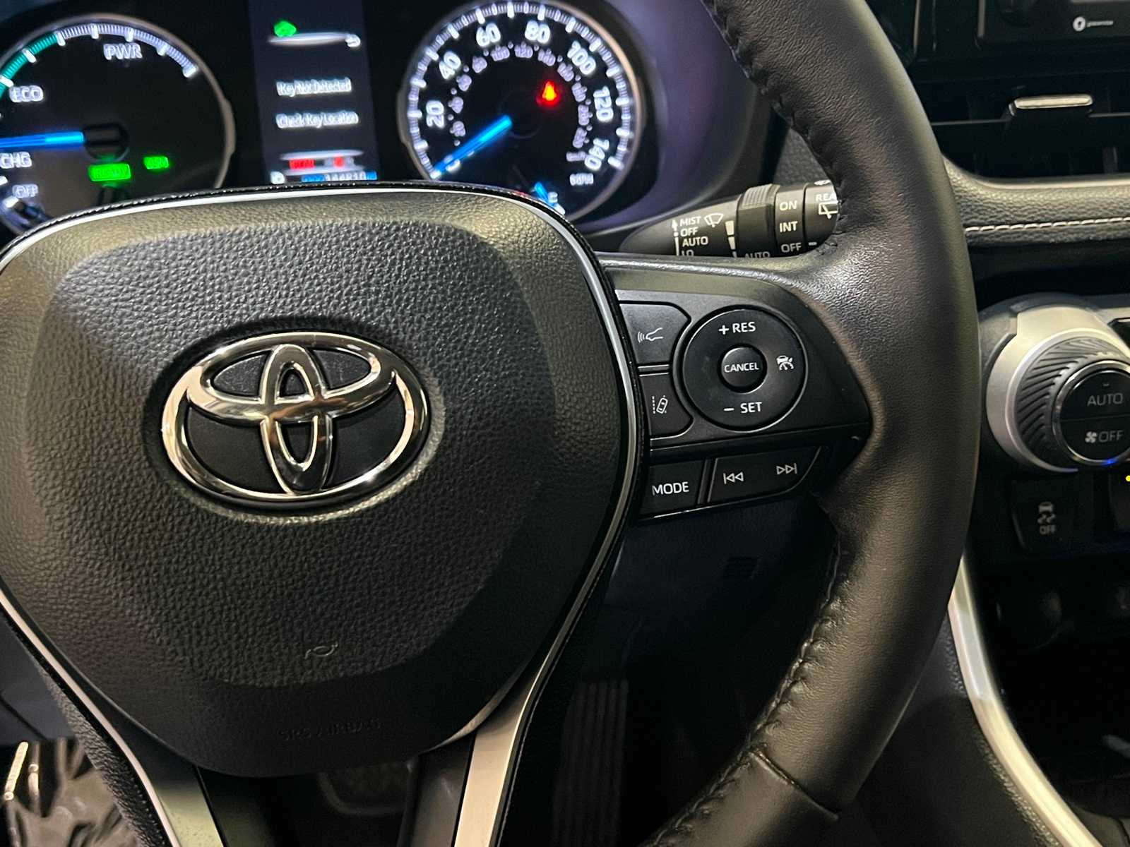 Thumbnail: 2021 Toyota RAV4 - 20