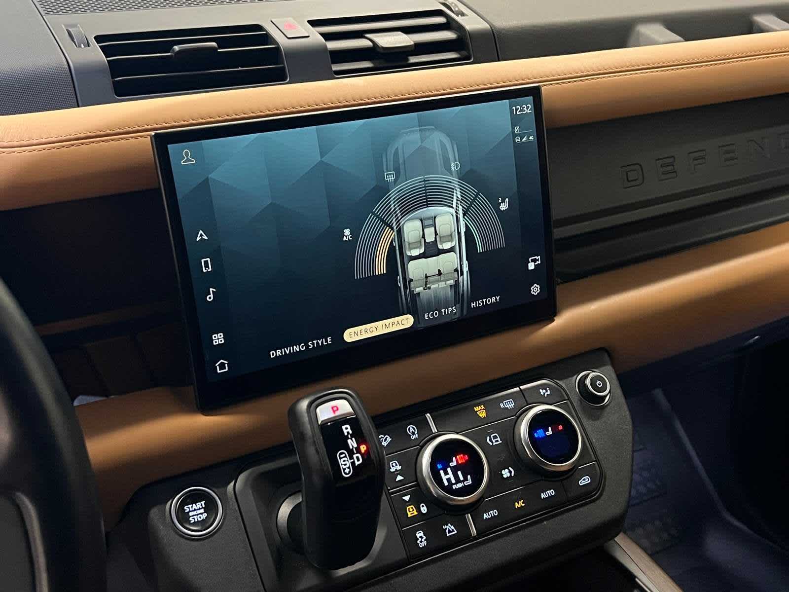 Thumbnail: 2023 Land Rover Defender - 24