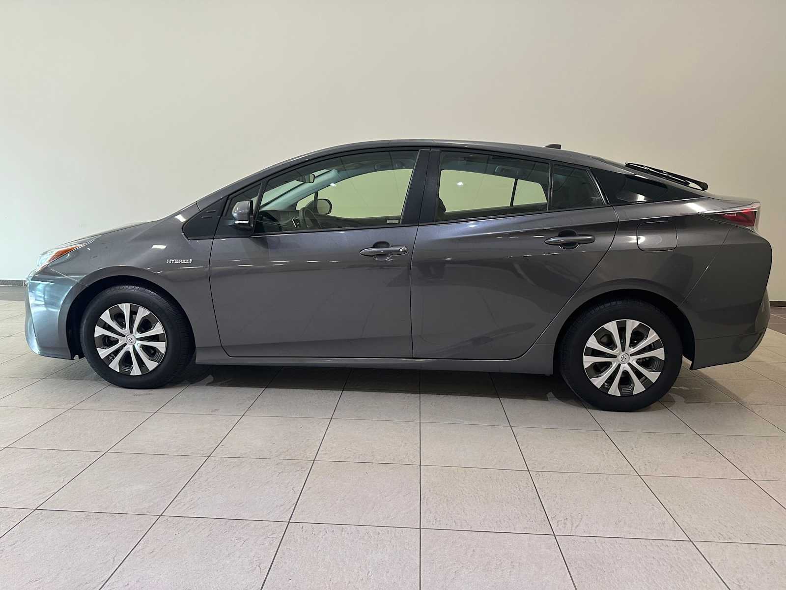 Thumbnail: 2016 Toyota Prius - 3