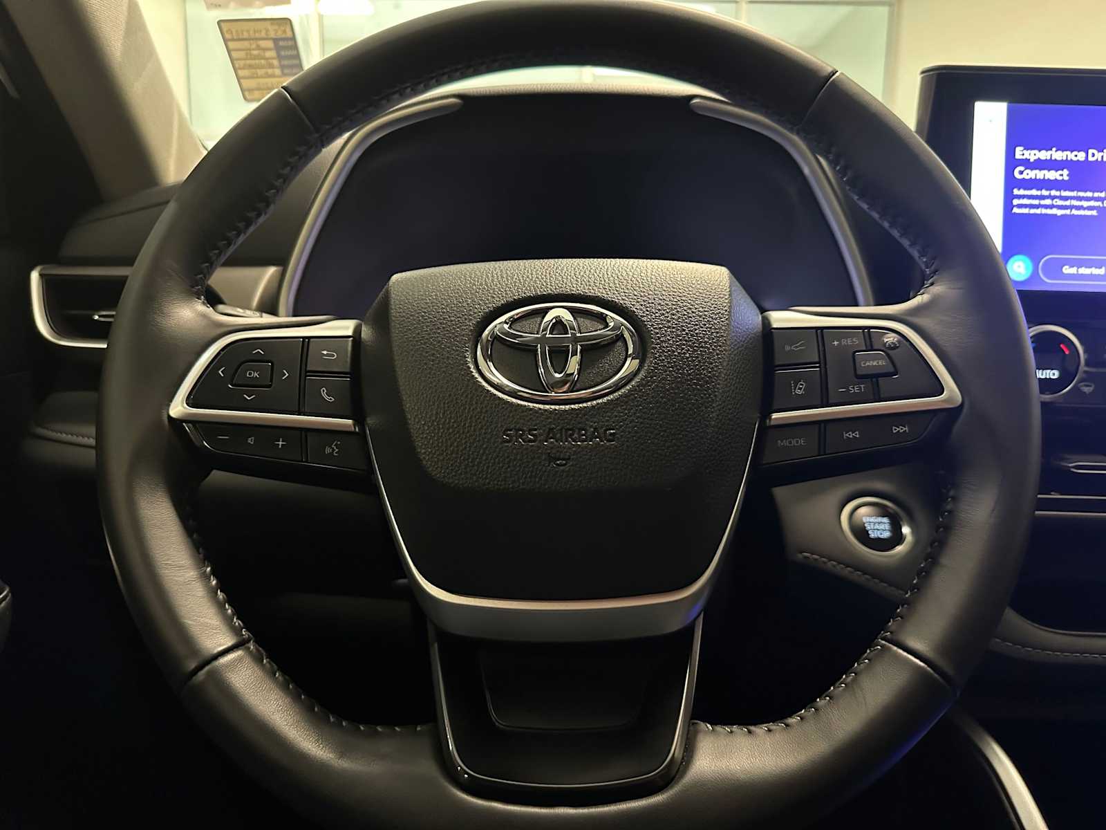 Thumbnail: 2024 Toyota Highlander - 11