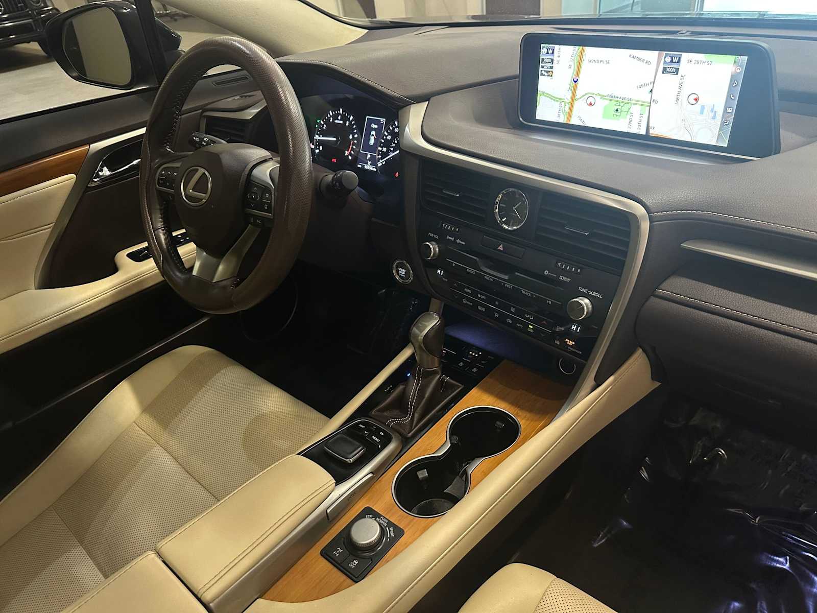 Thumbnail: 2016 Lexus RX - 32