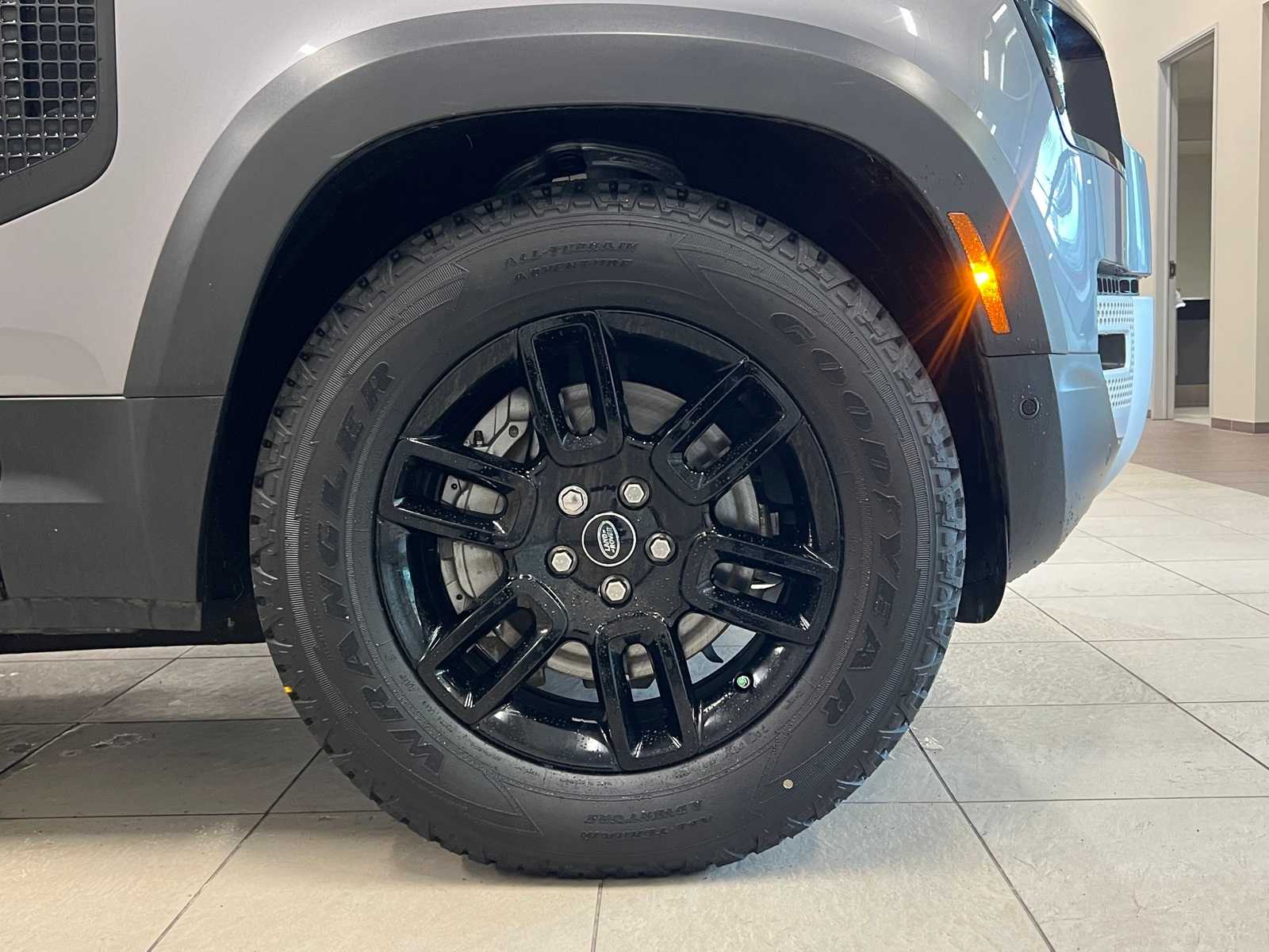 Thumbnail: 2020 Land Rover Defender - 7