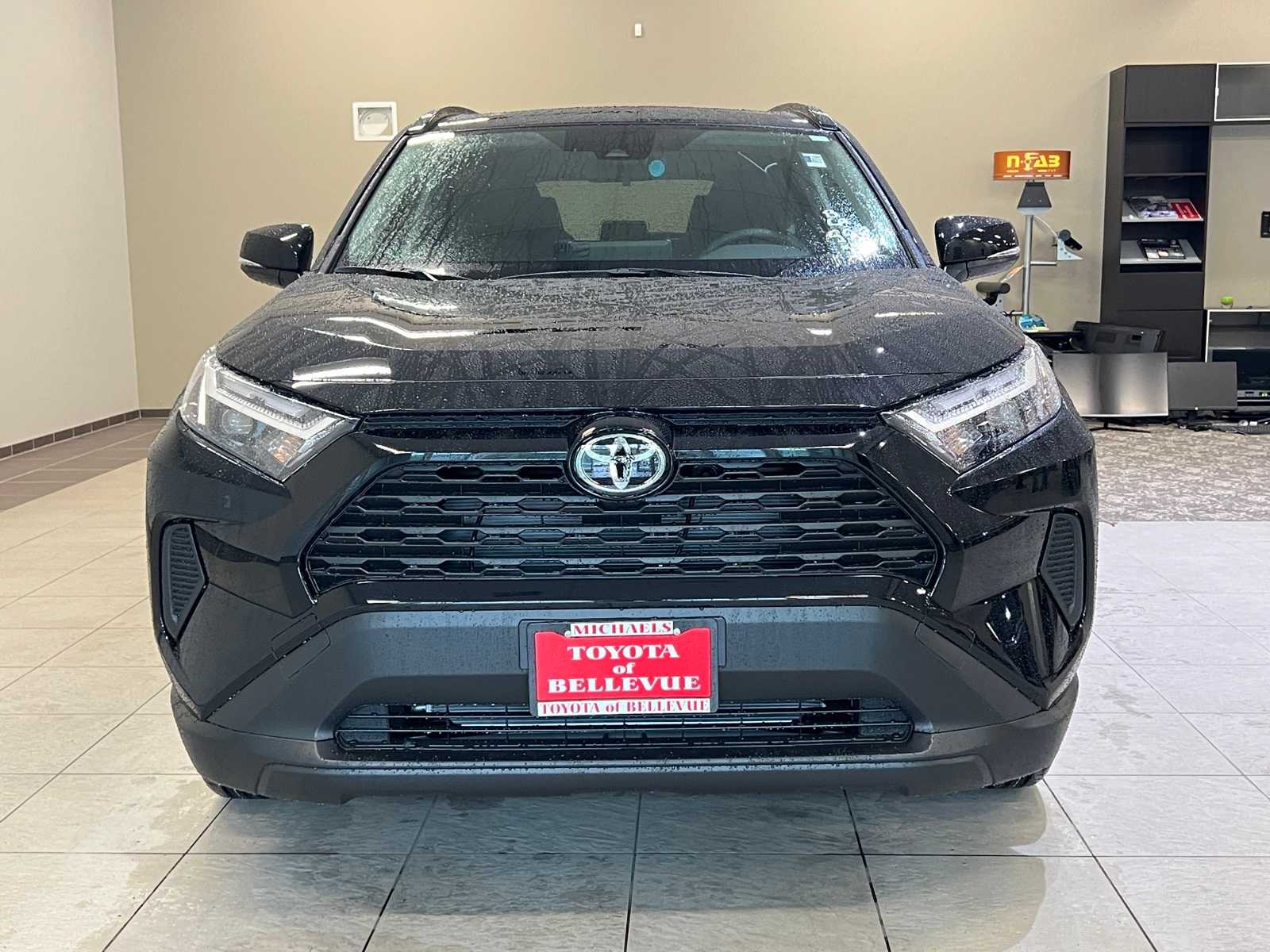 Thumbnail: 2025 Toyota RAV4 - 8