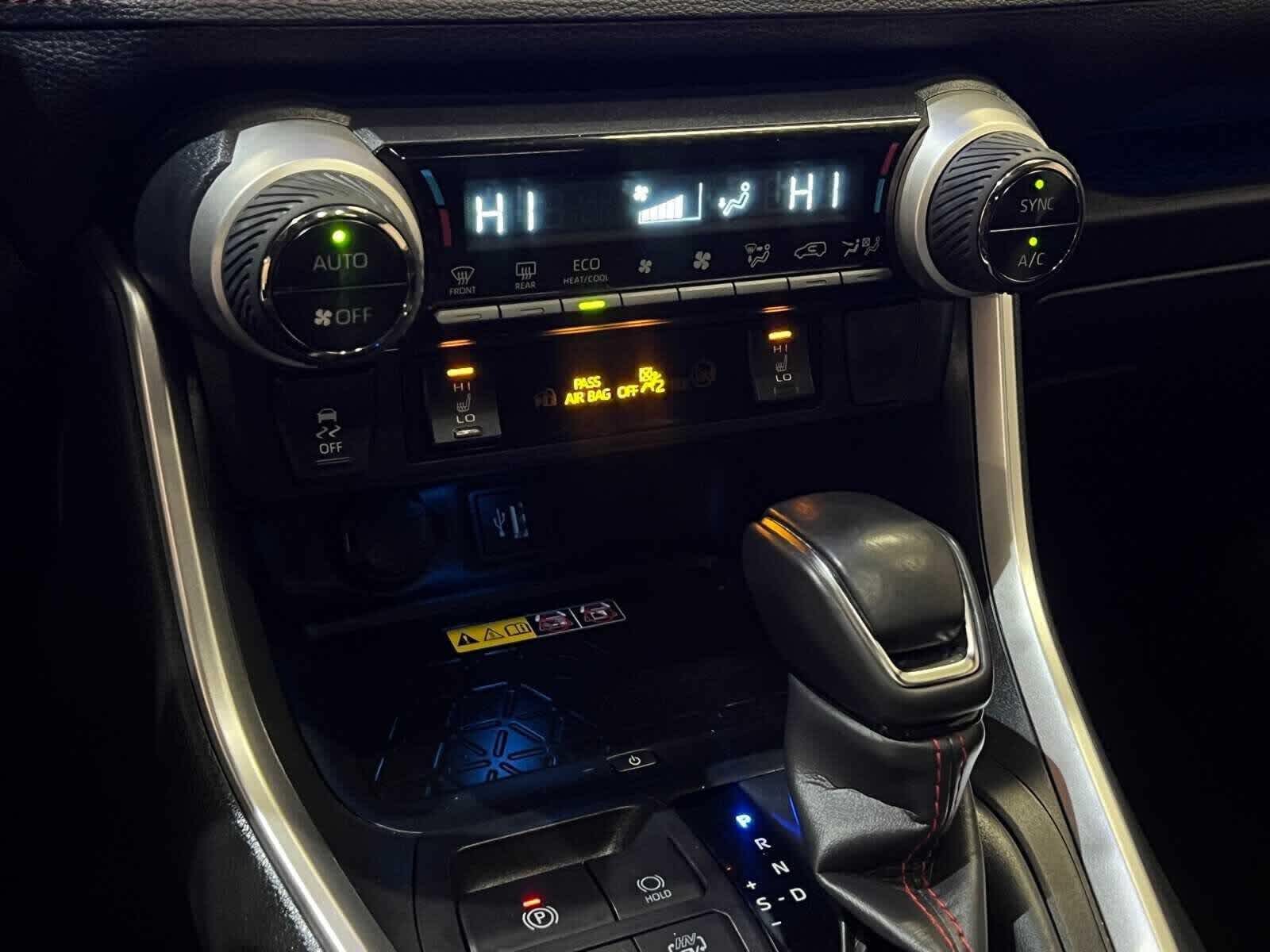 Thumbnail: 2024 Toyota RAV4 - 24