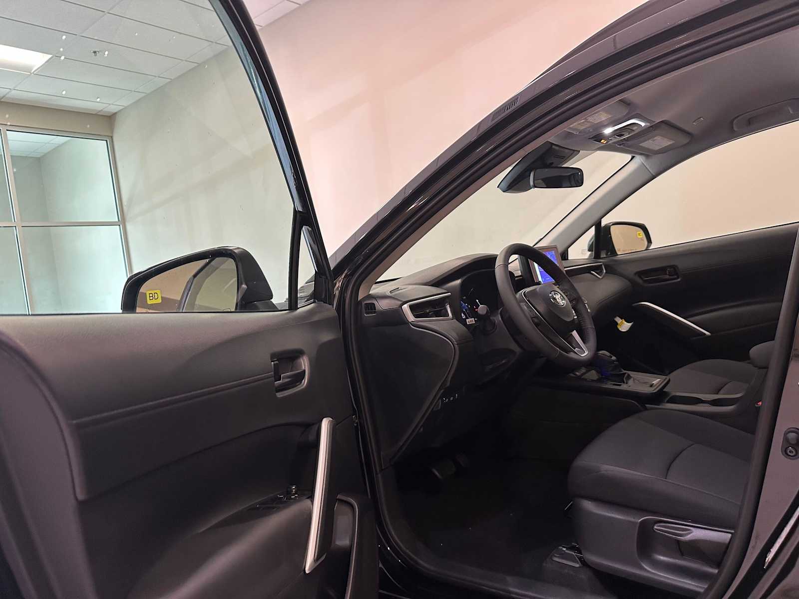 Thumbnail: 2026 Toyota Corolla Cross - 21