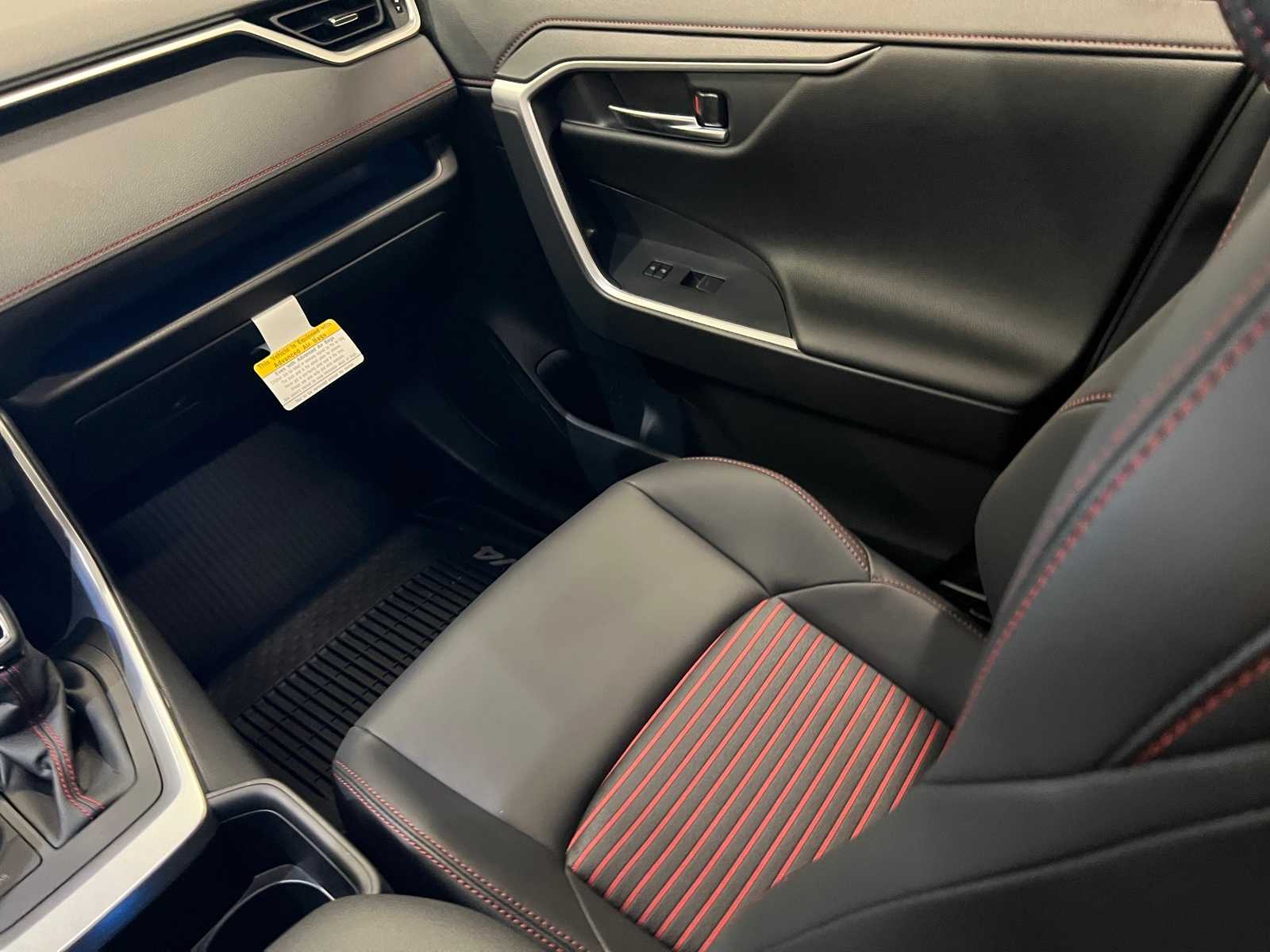 Thumbnail: 2025 Toyota RAV4 - 11