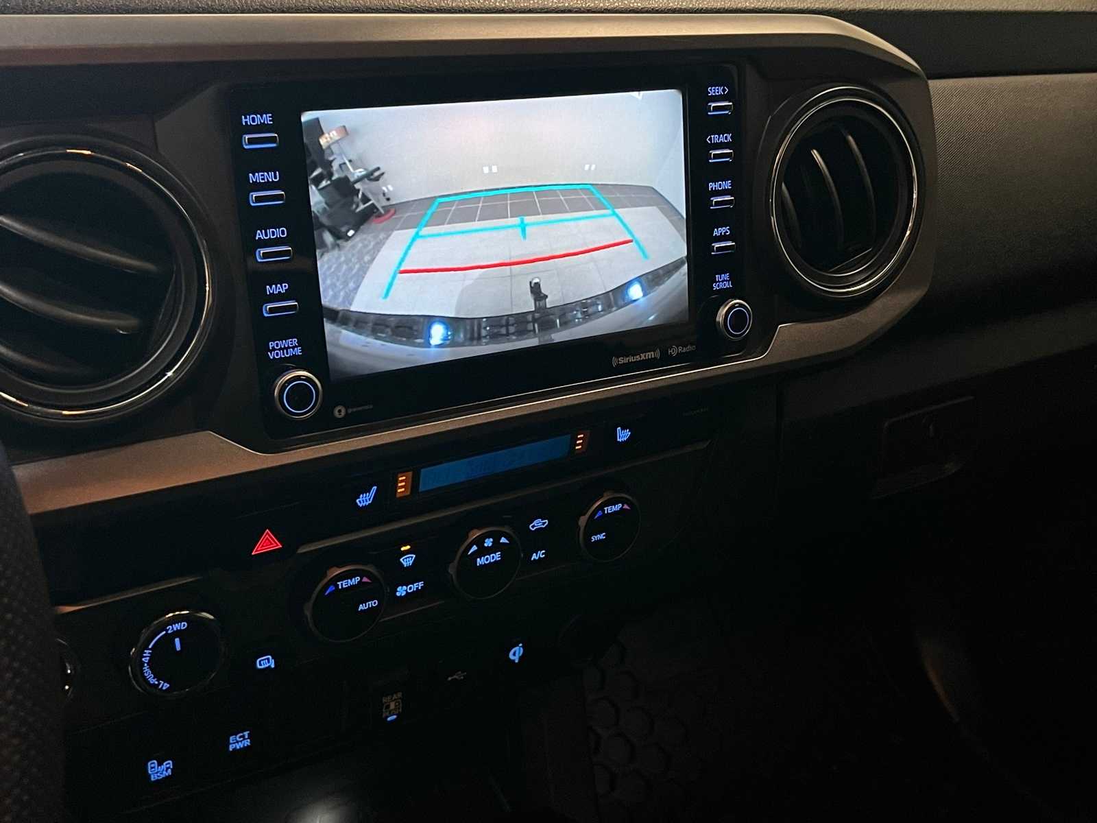 Thumbnail: 2020 Toyota Tacoma - 26