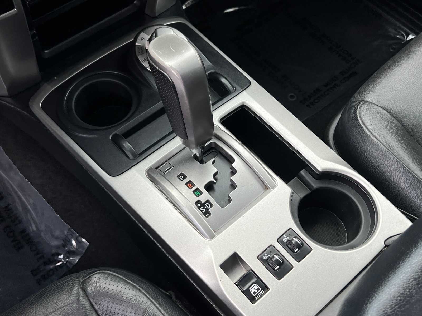 Thumbnail: 2011 Toyota 4Runner - 22