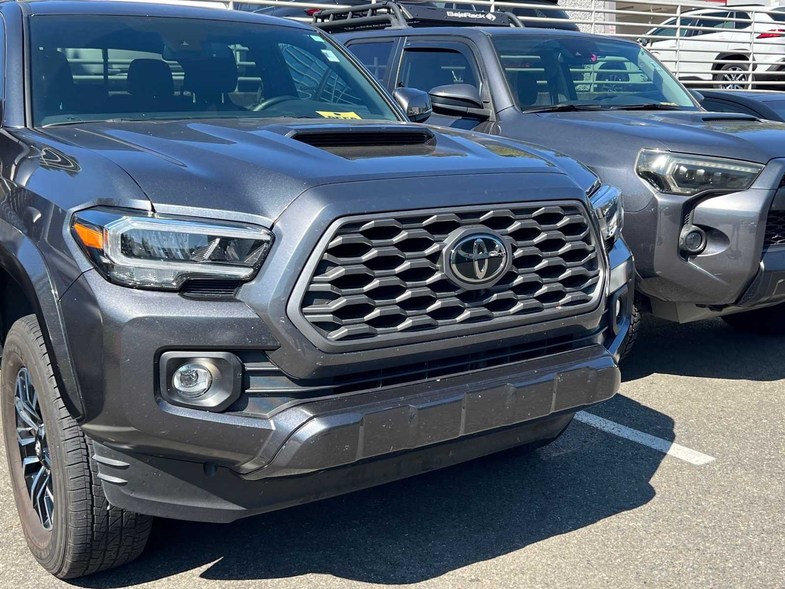 Thumbnail: 2023 Toyota Tacoma - 4
