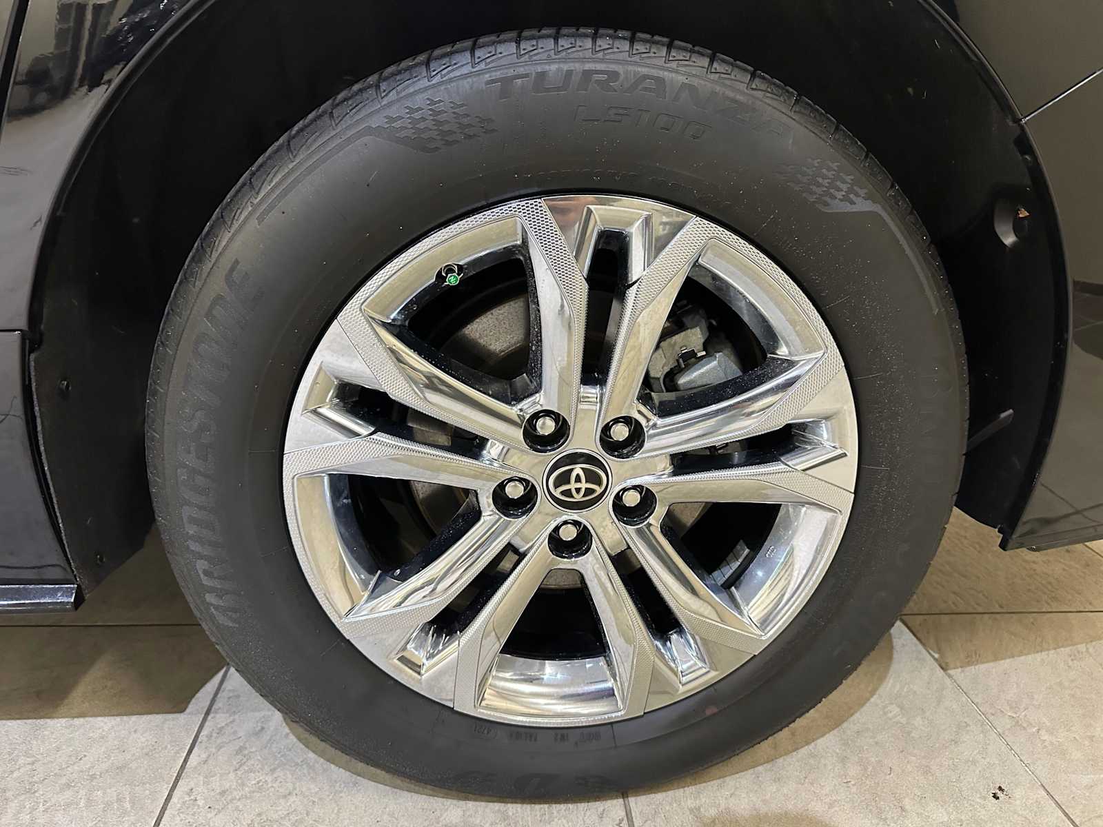 Thumbnail: 2022 Toyota Sienna - 8