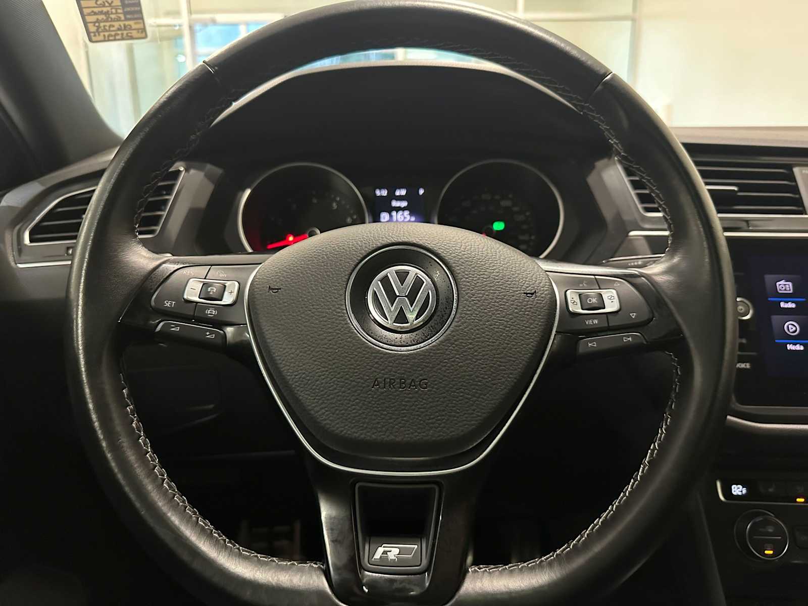 Thumbnail: 2021 Volkswagen Tiguan - 11