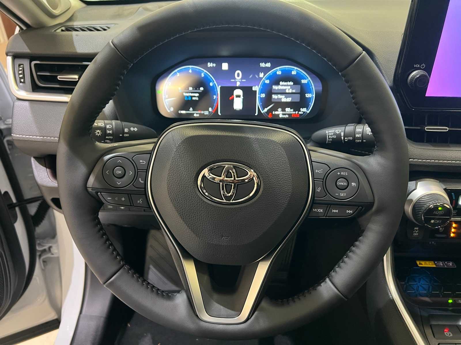 Thumbnail: 2025 Toyota RAV4 - 20