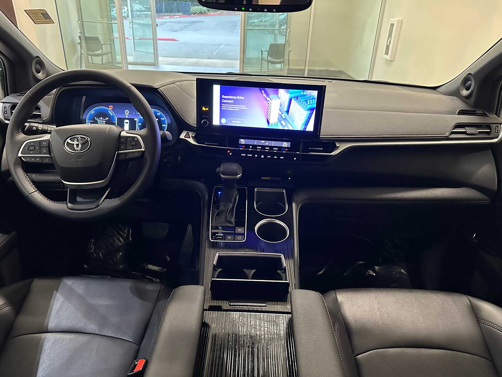 Thumbnail: 2025 Toyota Sienna - 10