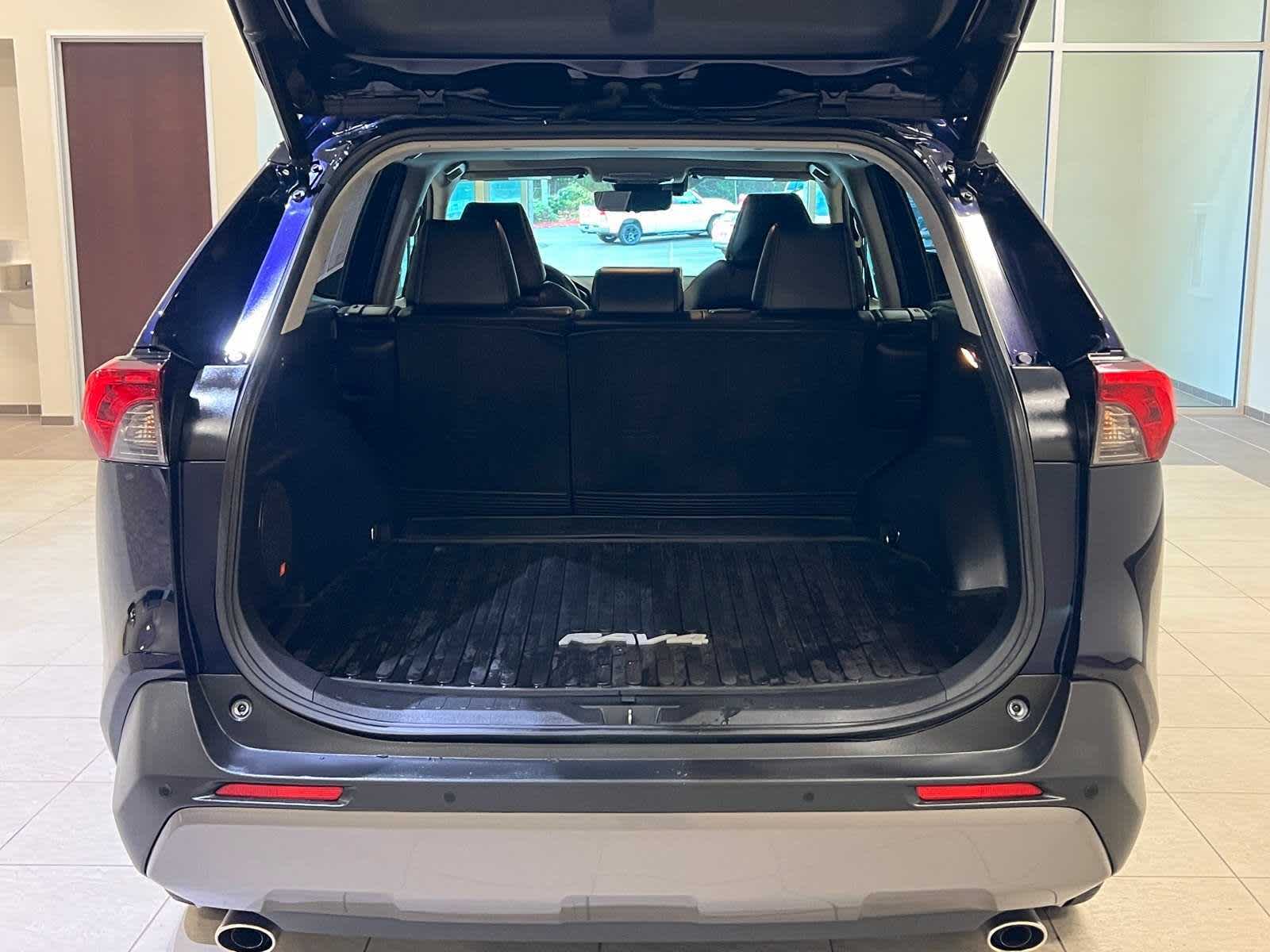 Thumbnail: 2021 Toyota RAV4 - 29