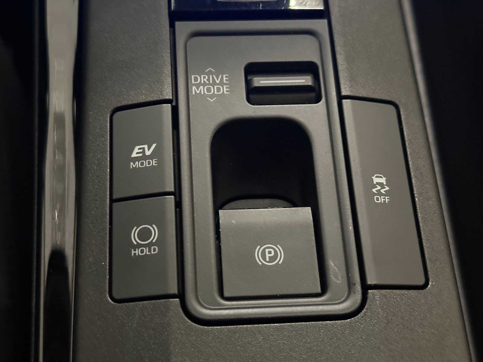 Thumbnail: 2024 Toyota Prius - 17