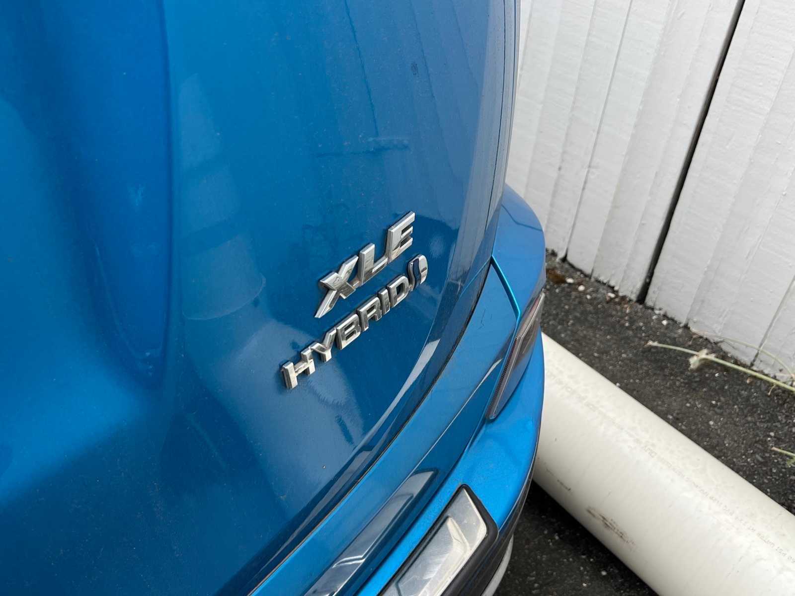 Thumbnail: 2017 Toyota RAV4 - 9