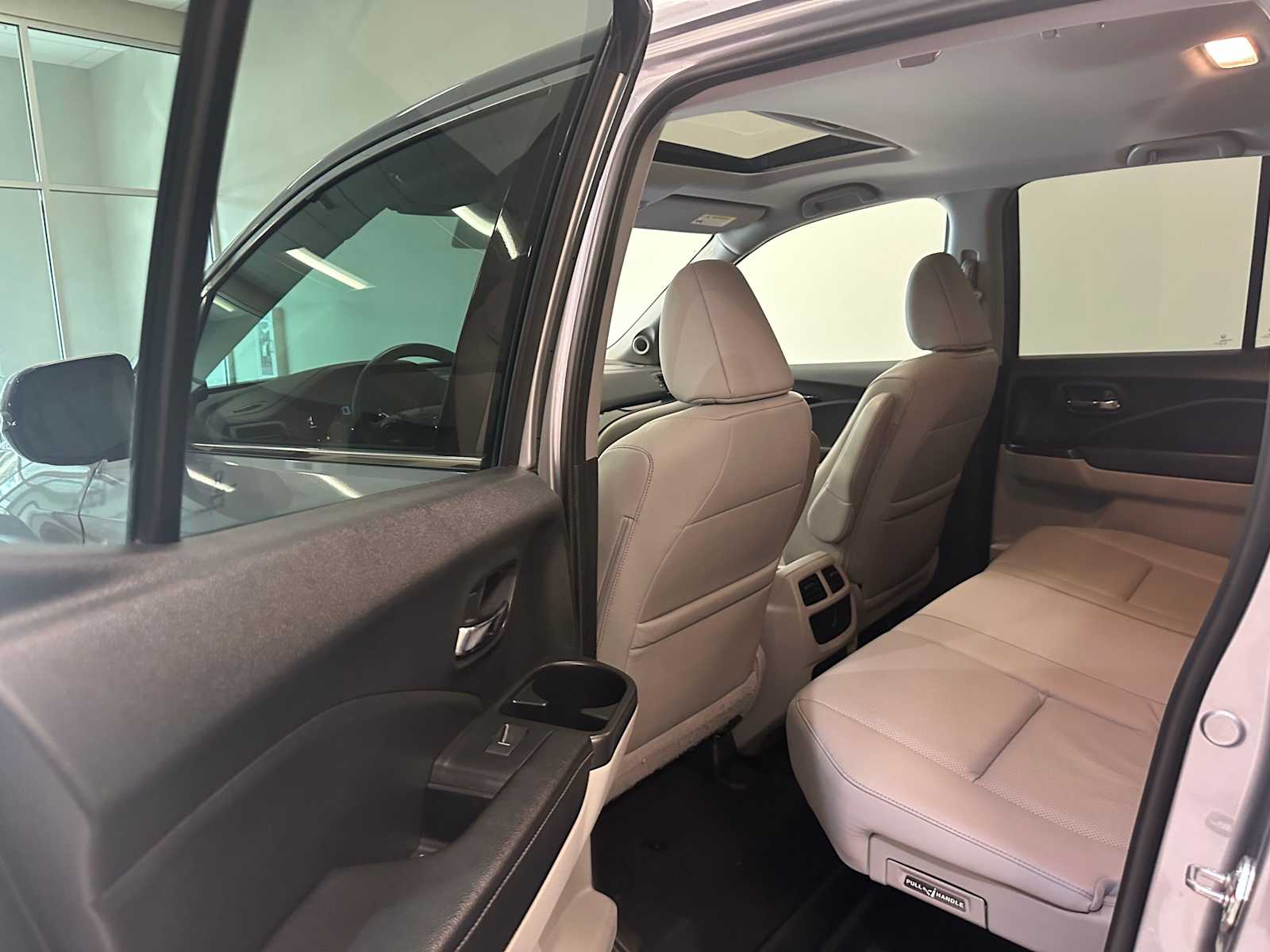 Thumbnail: 2019 Honda Ridgeline - 25