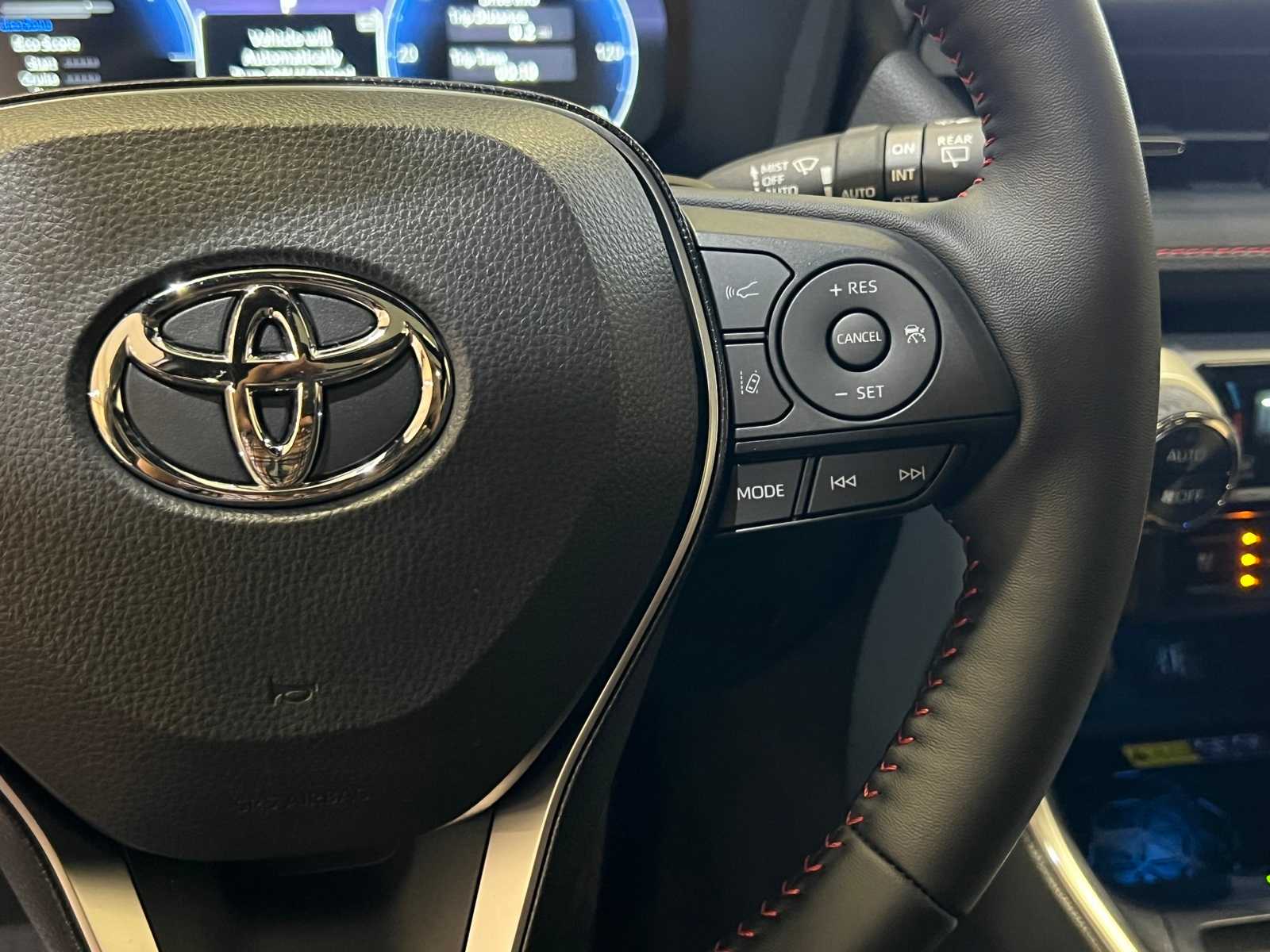 Thumbnail: 2025 Toyota RAV4 - 21