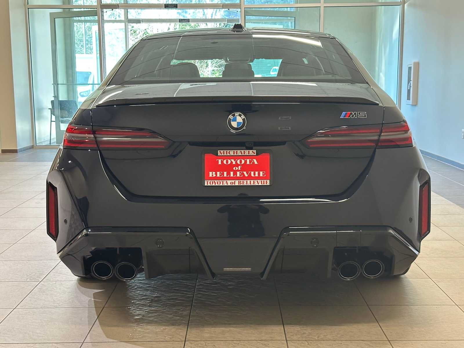 Thumbnail: 2025 BMW M5 - 5