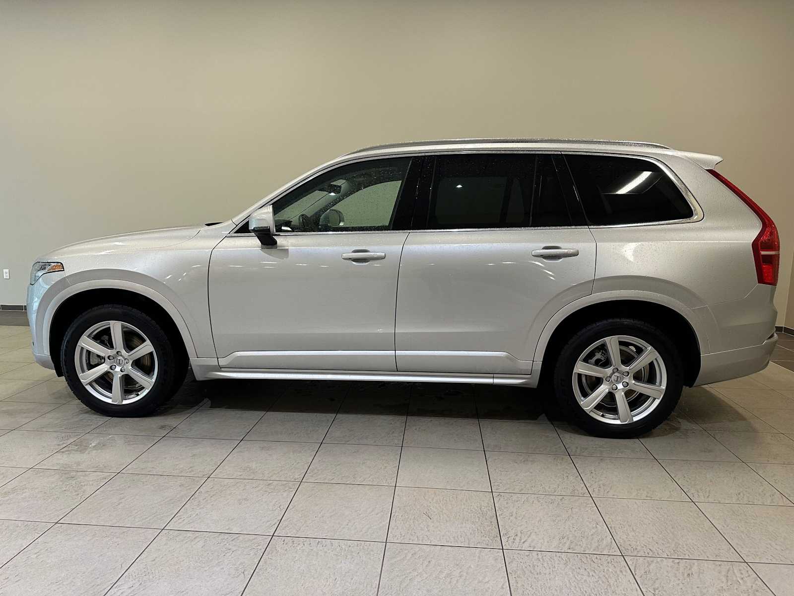 Thumbnail: 2022 Volvo XC90 - 3