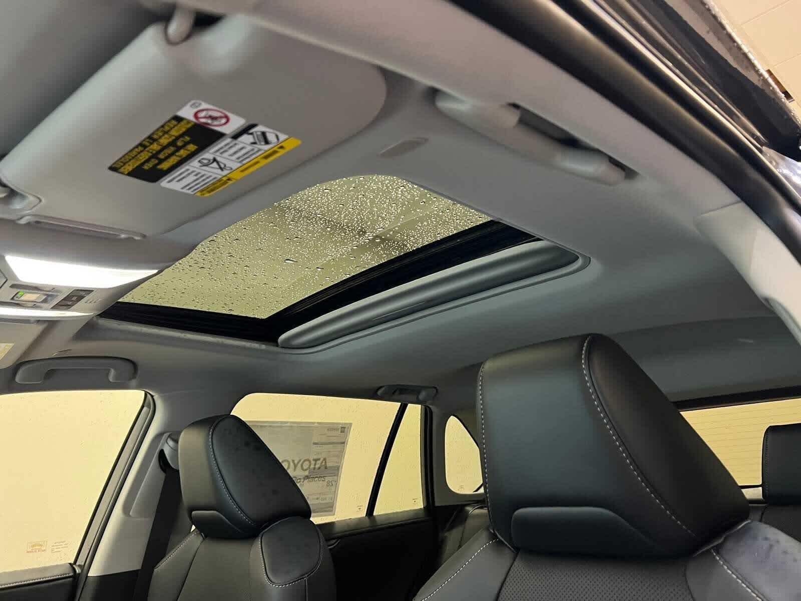 Thumbnail: 2025 Toyota RAV4 - 17