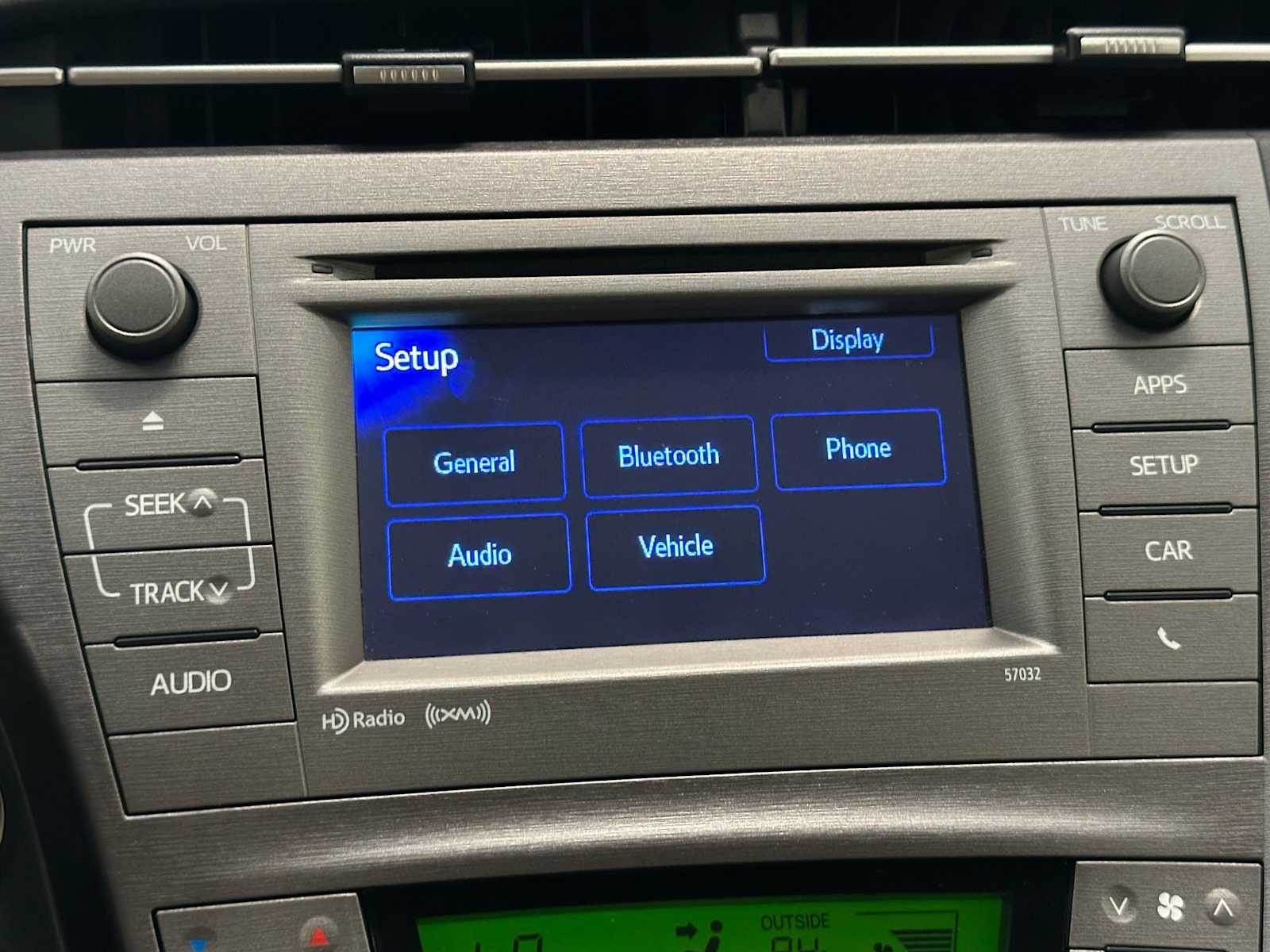 Thumbnail: 2012 Toyota Prius - 14