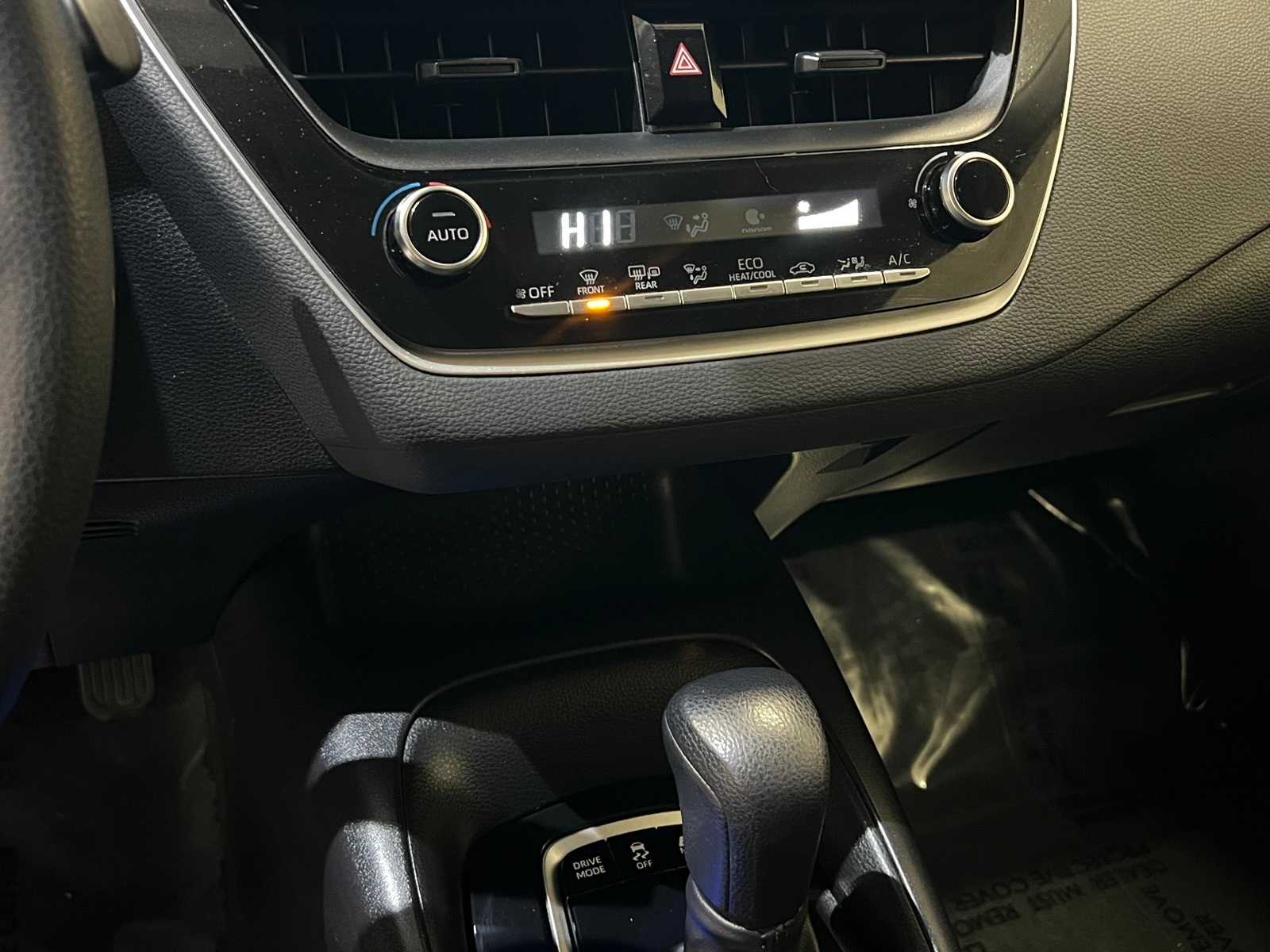 Thumbnail: 2022 Toyota Corolla - 23