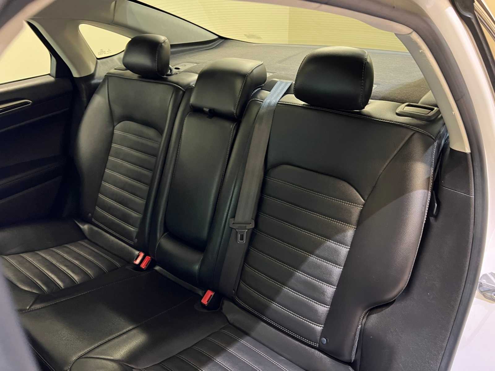 Thumbnail: 2014 Ford Fusion - 13