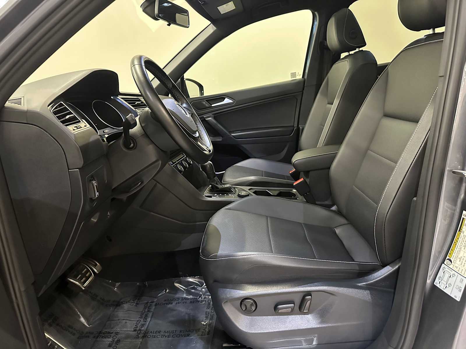 Thumbnail: 2021 Volkswagen Tiguan - 21