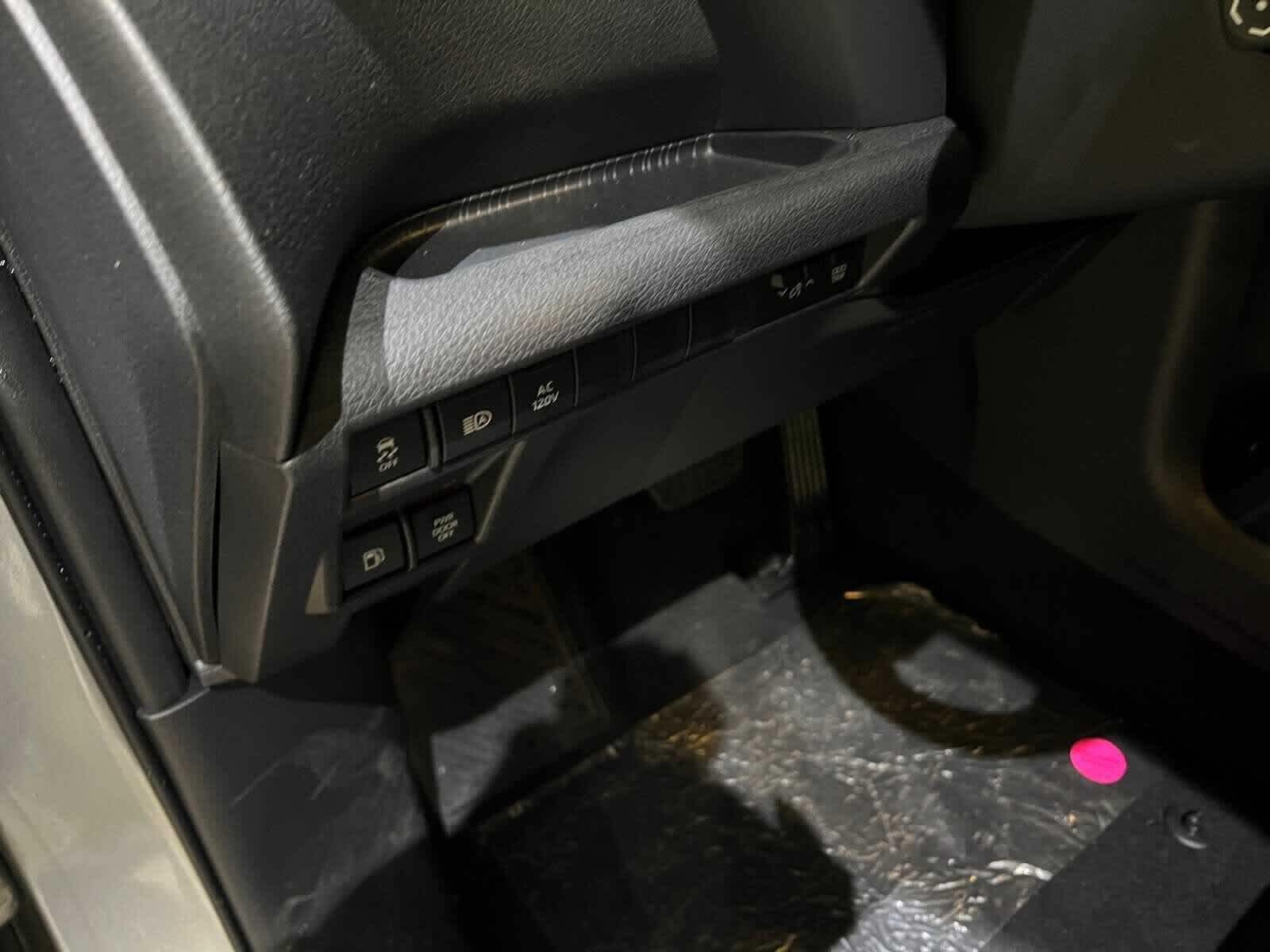 Thumbnail: 2025 Toyota Sienna - 16