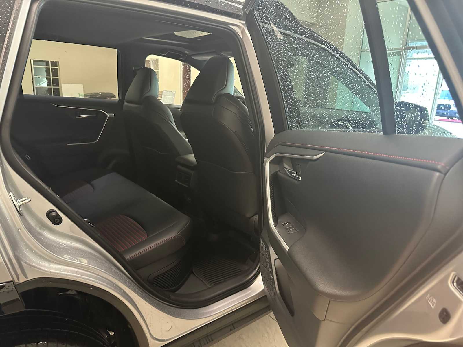 Thumbnail: 2025 Toyota RAV4 - 27