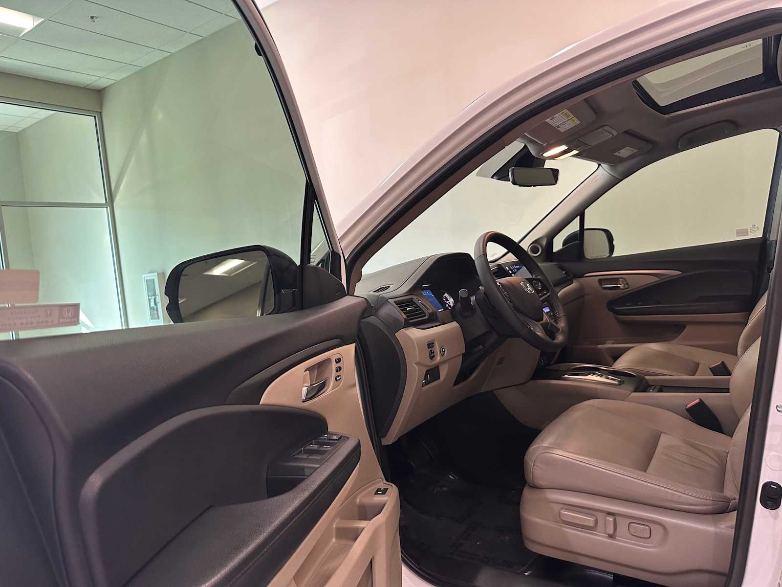 Thumbnail: 2022 Honda Pilot - 22