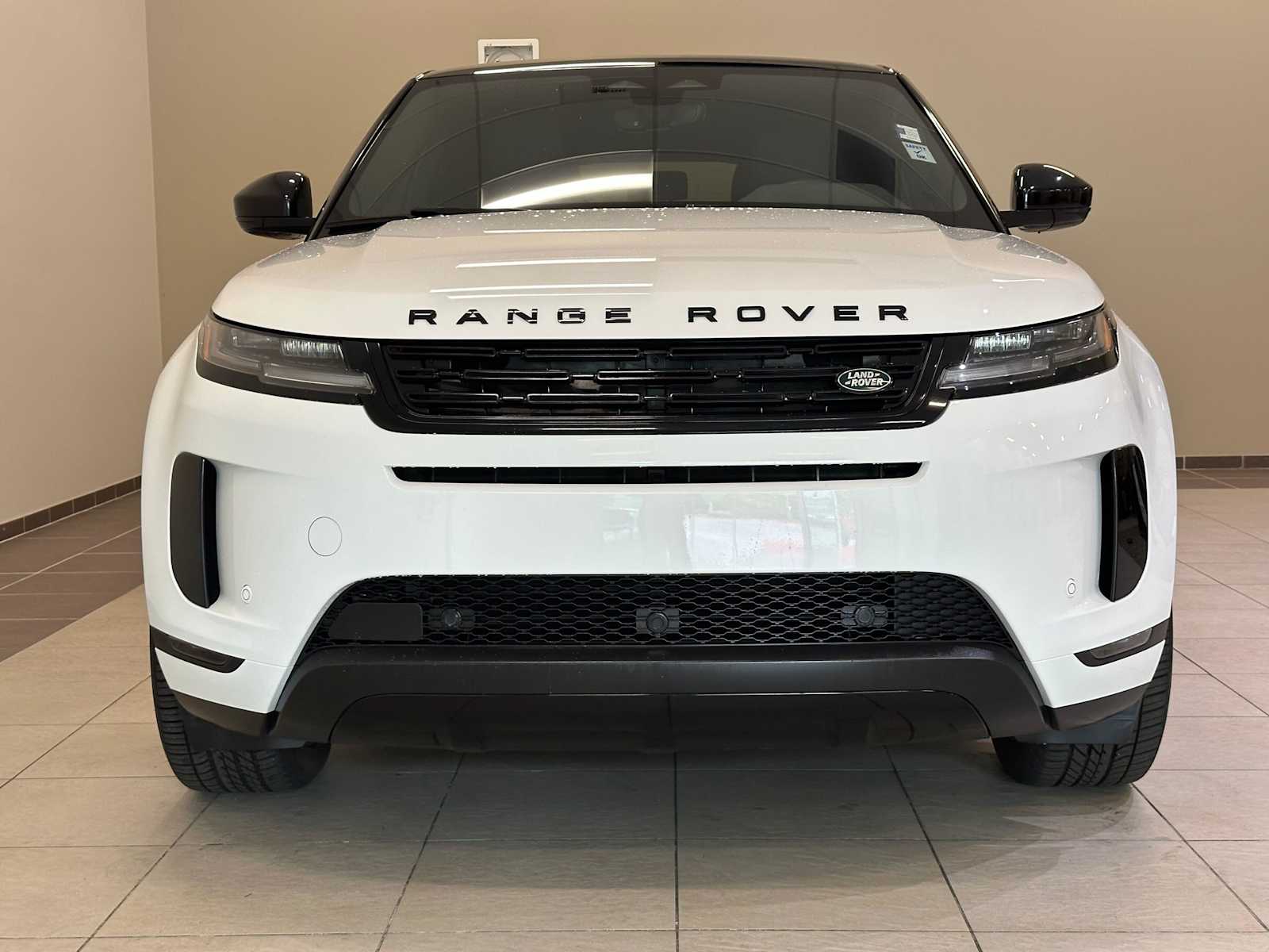 Thumbnail: 2025 Land Rover Range Rover Evoque - 6