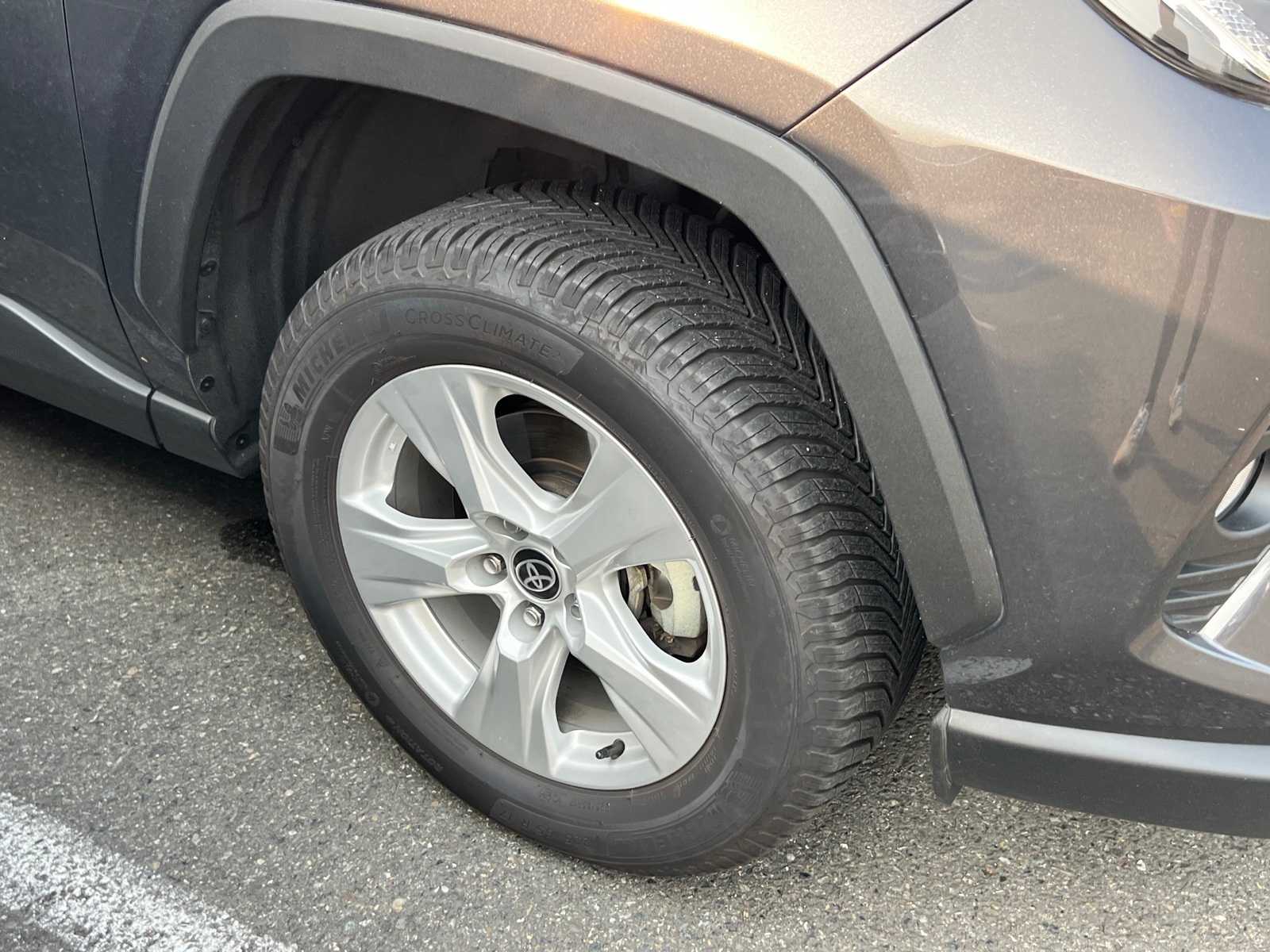 Thumbnail: 2021 Toyota RAV4 - 5